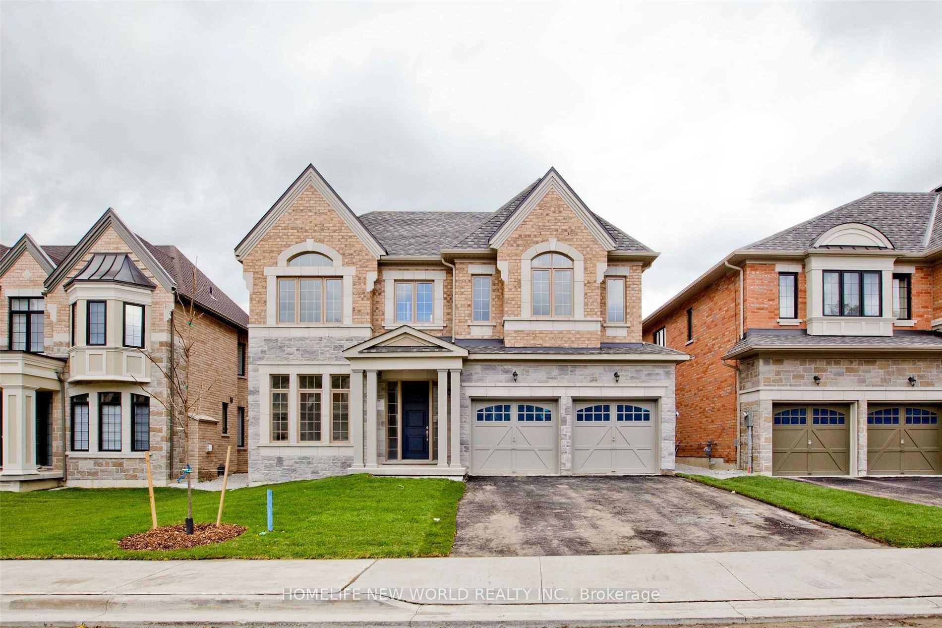 Front of 11 Queen Magdalene Place