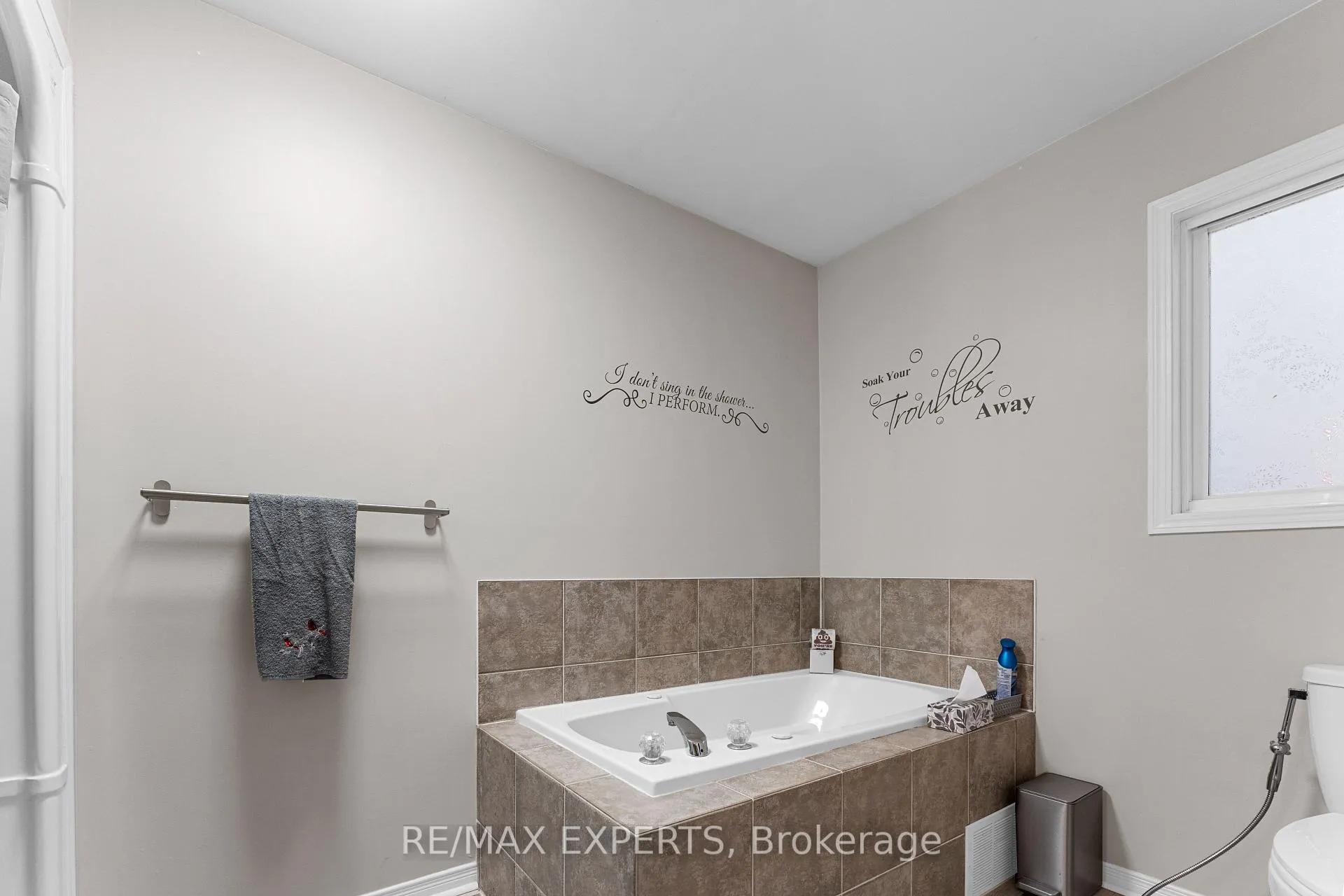 Photo 19 of 1720 Northfield Avenue, Oshawa, Samac — HOMEH