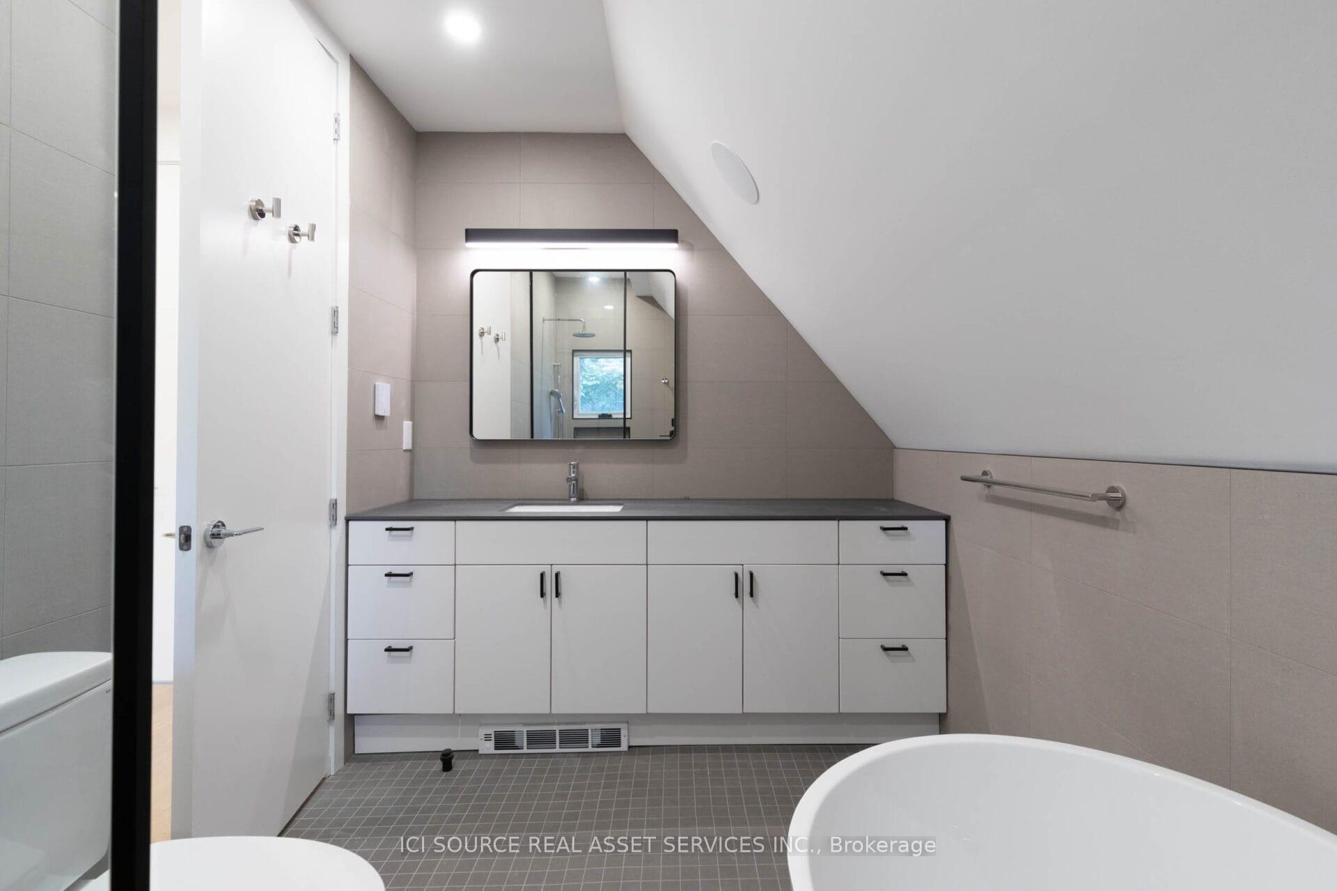 Photo 15 of Unit R, 50 Mcgee Street, Toronto, South Riverdale — HOMEH