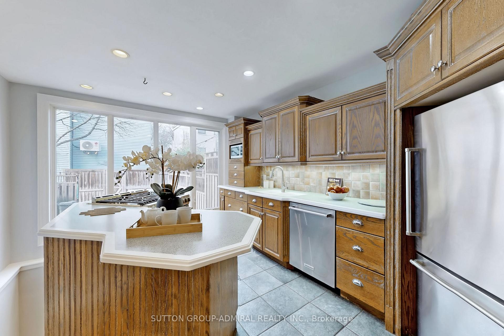 Photo 10 of 426 Wellesley Street E, Toronto, Cabbagetown-South St. James Town — HOMEH