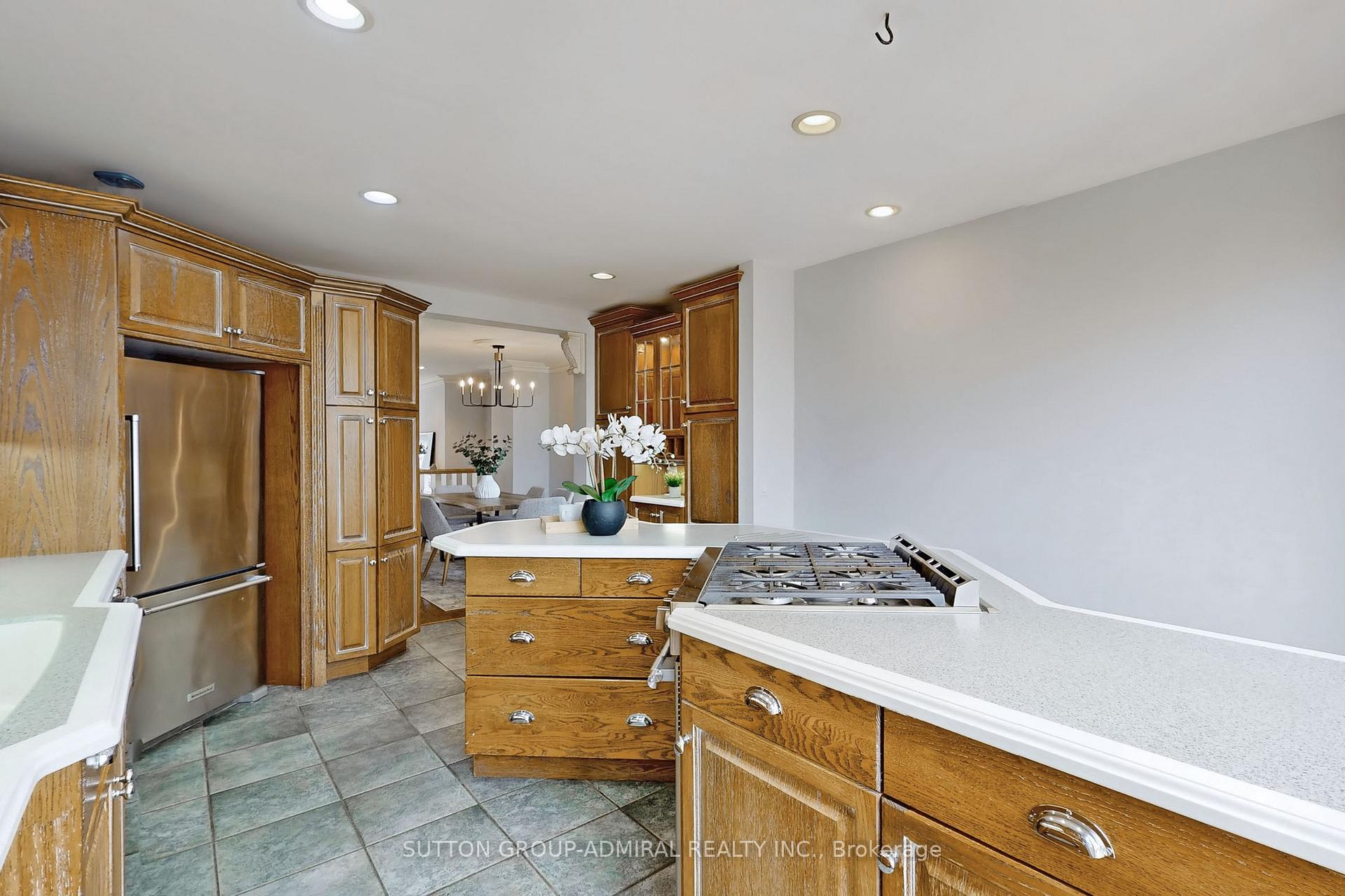 Photo 12 of 426 Wellesley Street E, Toronto, Cabbagetown-South St. James Town — HOMEH