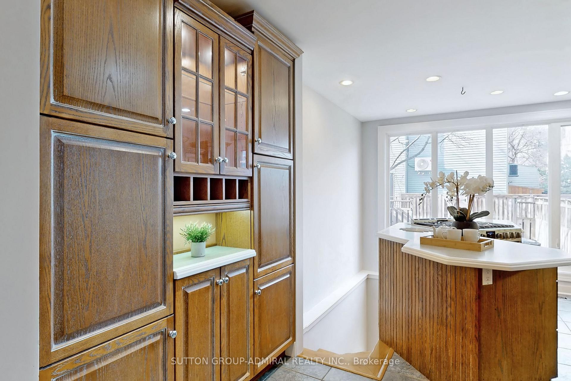 Photo 14 of 426 Wellesley Street E, Toronto, Cabbagetown-South St. James Town — HOMEH