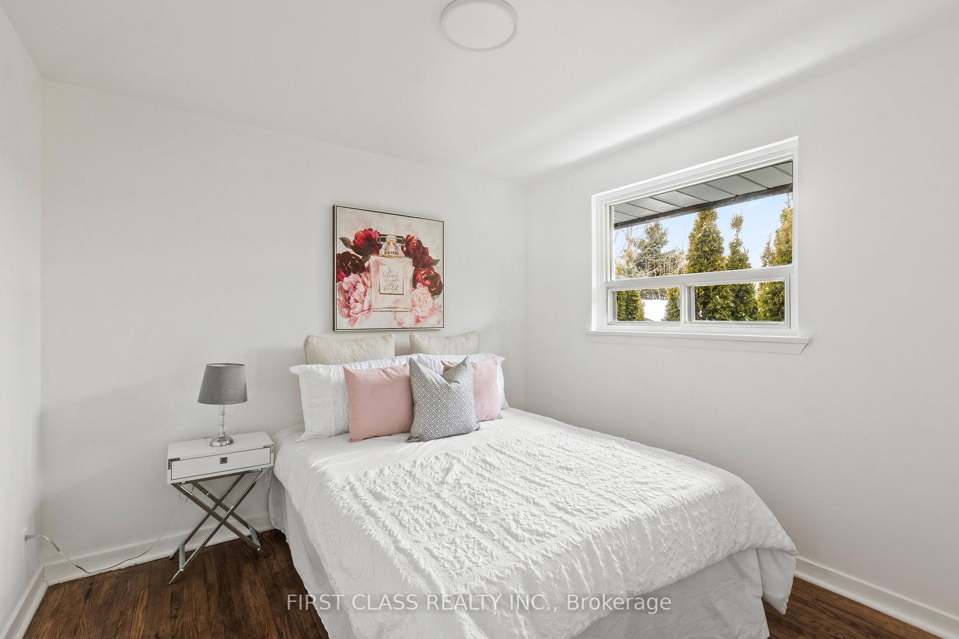 Photo 15 of 1 Hughey Crescent, Scarborough, Ionview — HOMEH