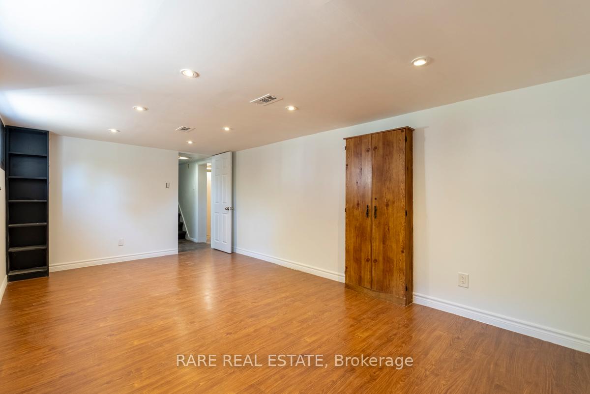 Photo 15 of 18 Galbraith Avenue, Toronto, O'Connor-Parkview — HOMEH