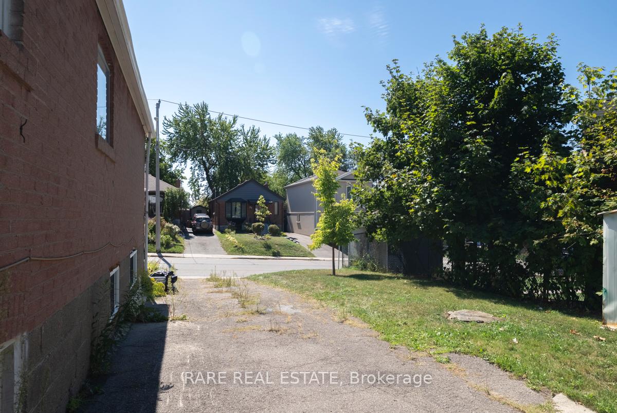 Photo 22 of 18 Galbraith Avenue, Toronto, O'Connor-Parkview — HOMEH