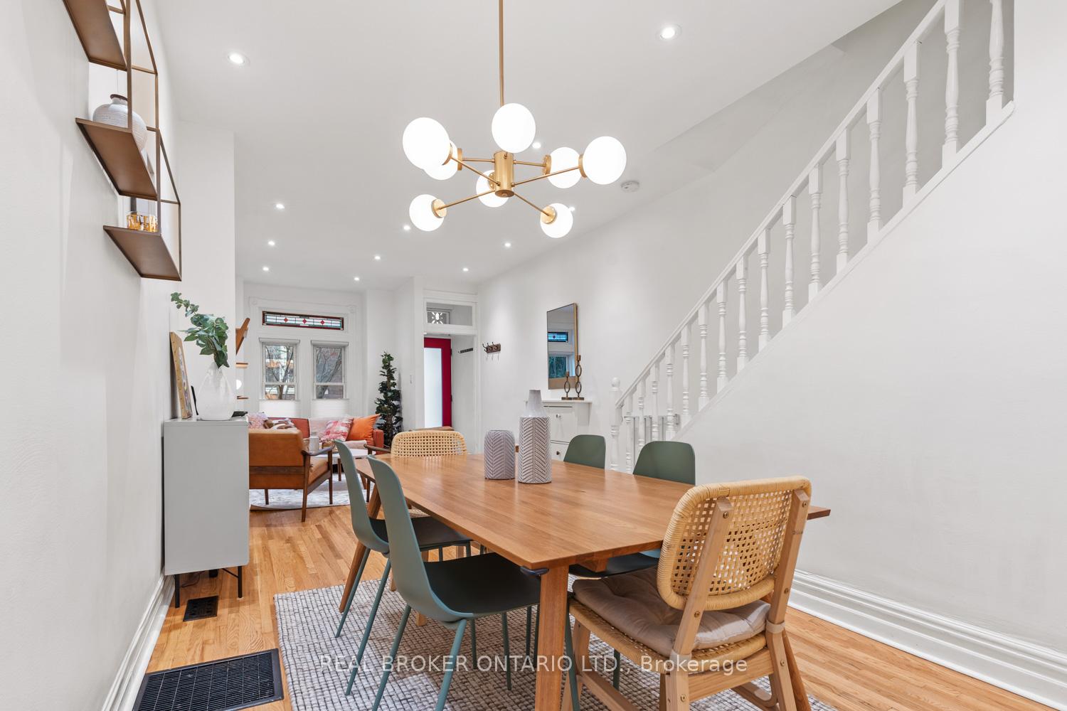 Photo 10 of 754 Adelaide Street W, Toronto, Niagara — HOMEH