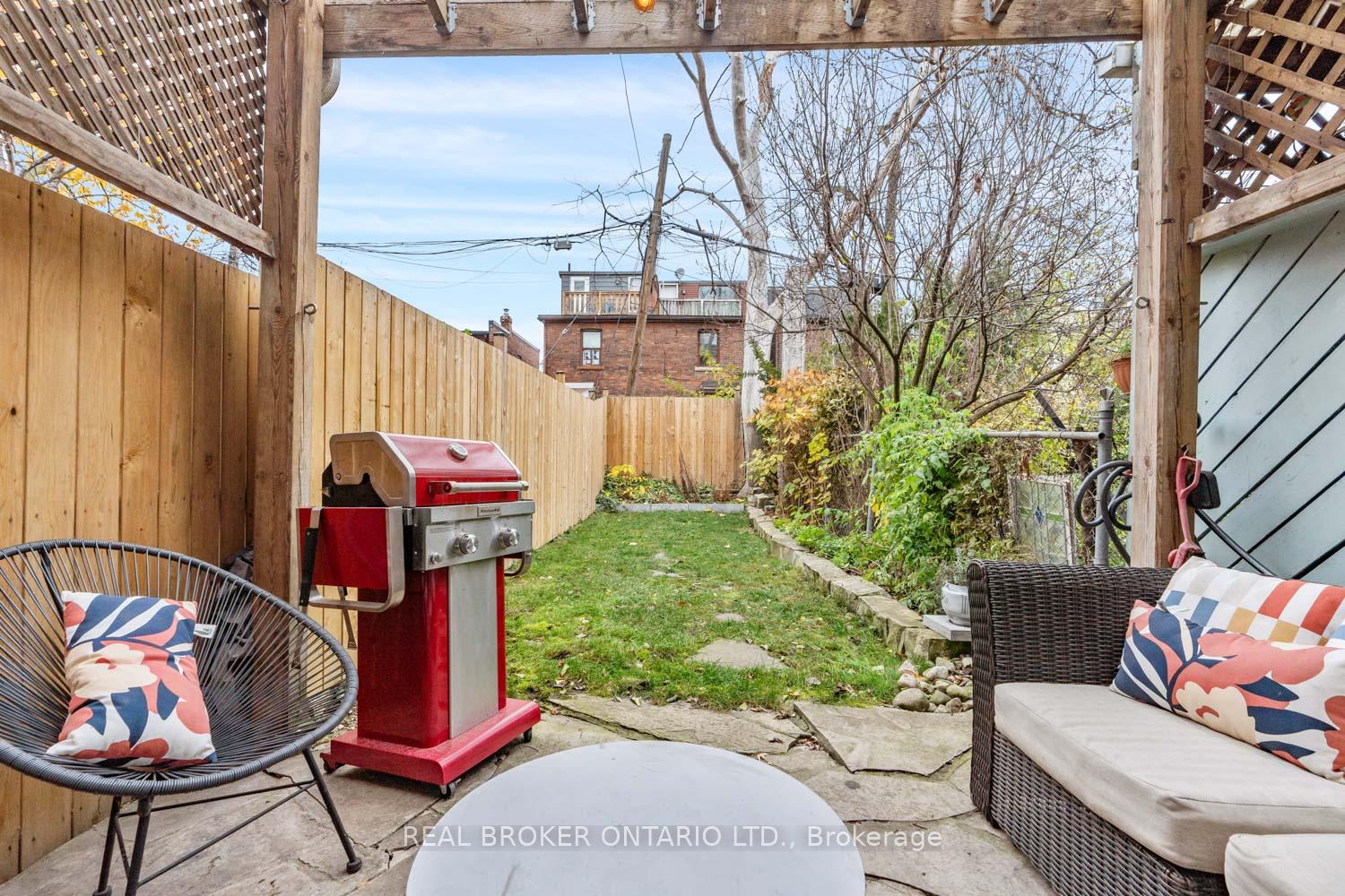 Photo 34 of 754 Adelaide Street W, Toronto, Niagara — HOMEH