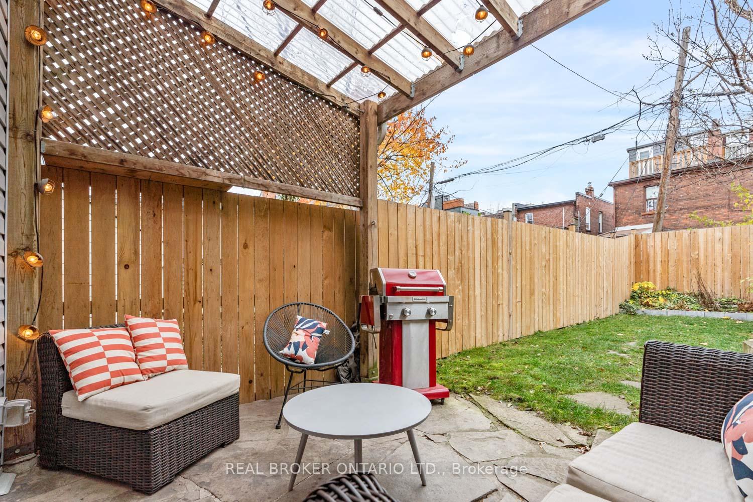 Photo 32 of 754 Adelaide Street W, Toronto, Niagara — HOMEH