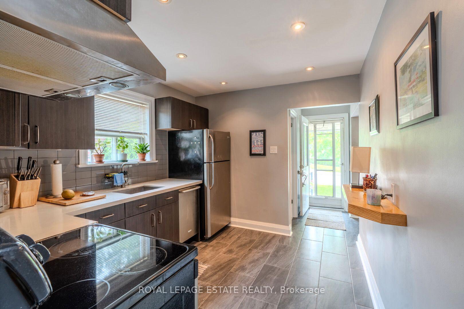 Photo 2 of 210 Westview Boulevard, Toronto, O'Connor-Parkview — HOMEH