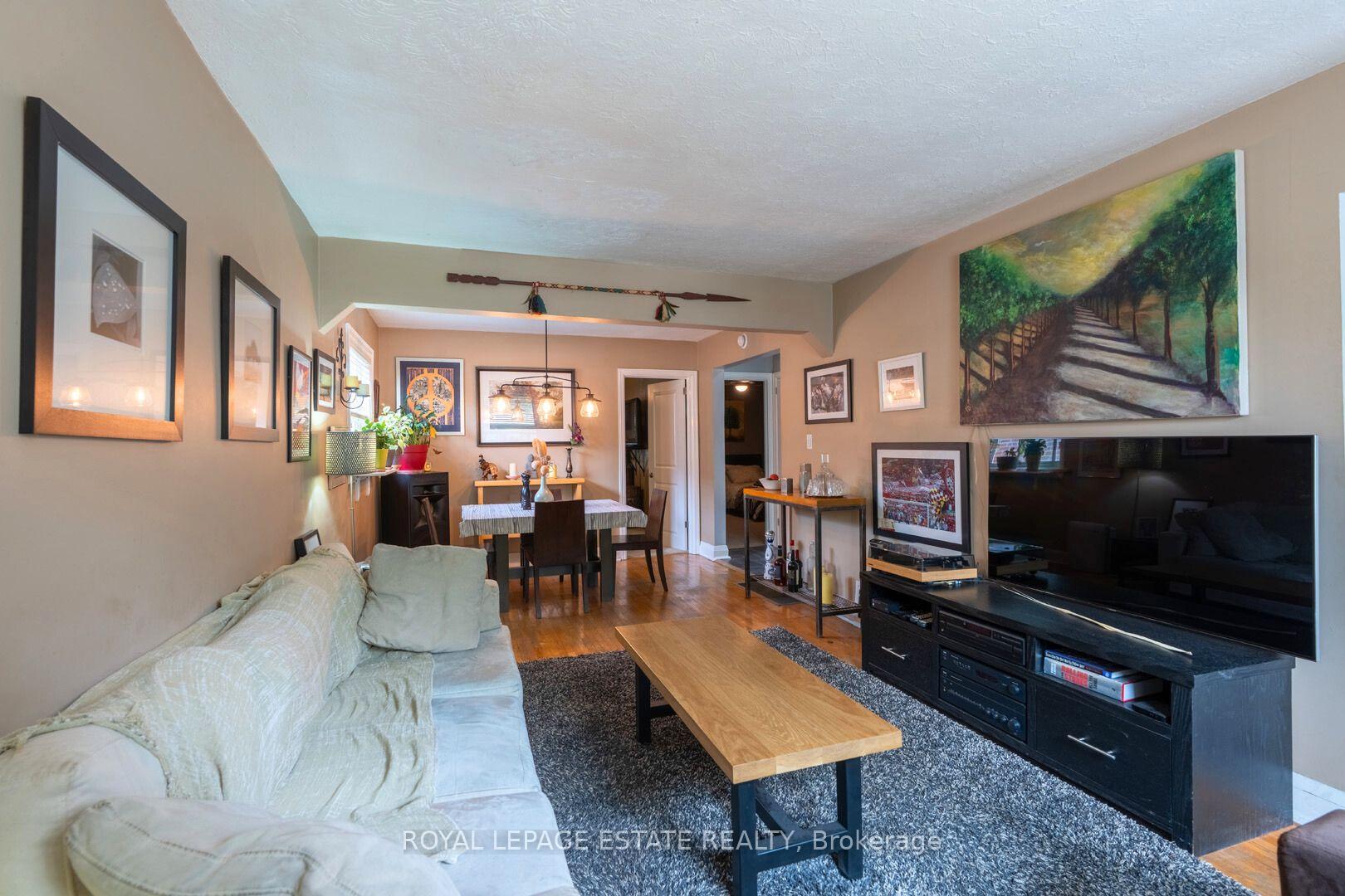 Photo 4 of 210 Westview Boulevard, Toronto, O'Connor-Parkview — HOMEH