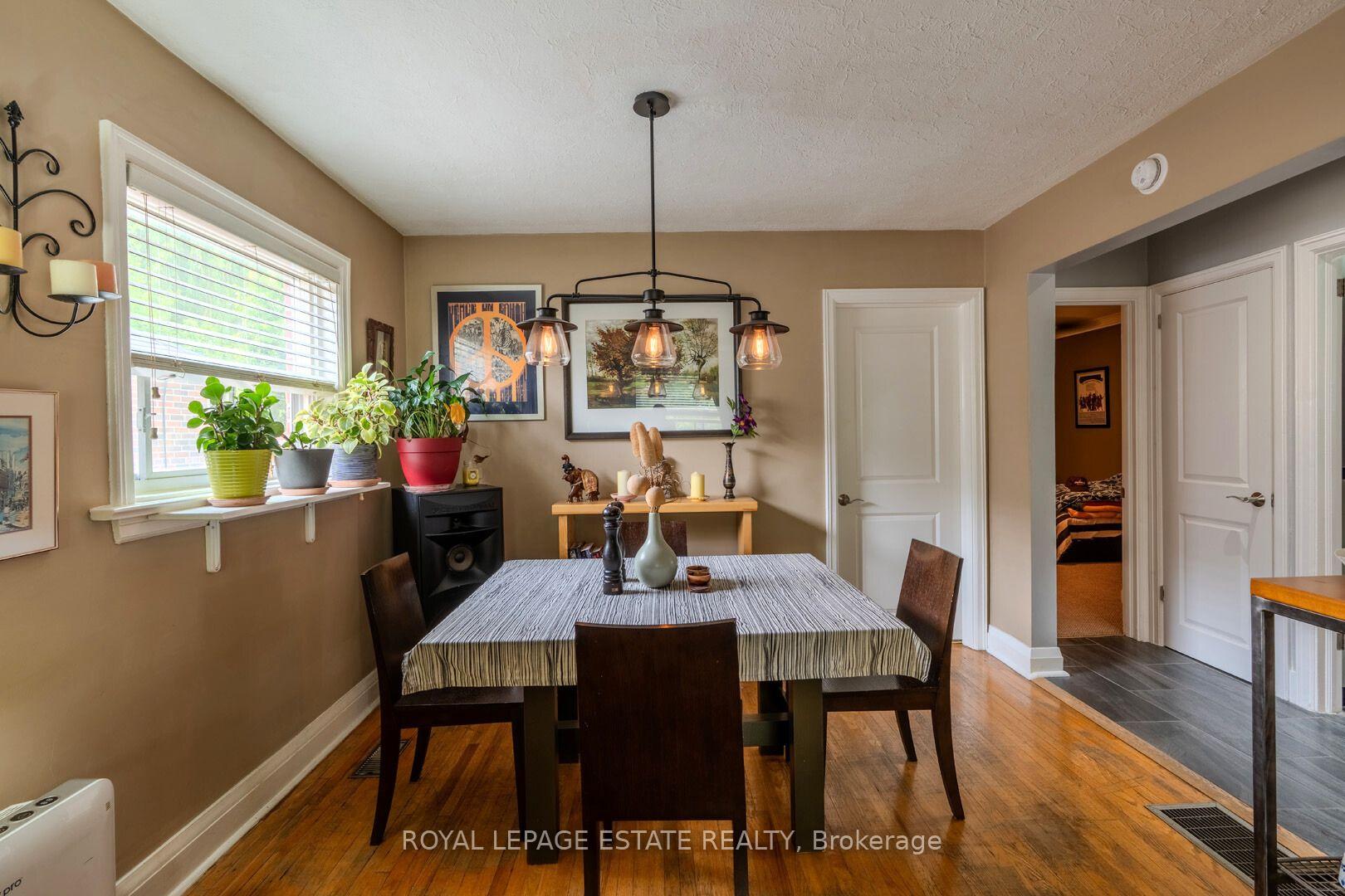 Photo 8 of 210 Westview Boulevard, Toronto, O'Connor-Parkview — HOMEH