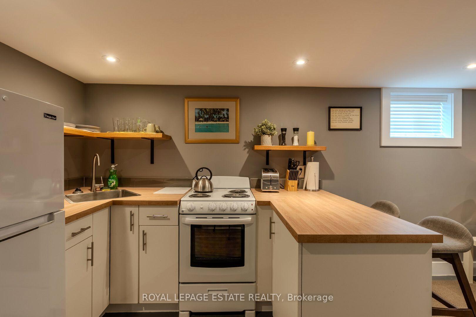Photo 15 of 210 Westview Boulevard, Toronto, O'Connor-Parkview — HOMEH