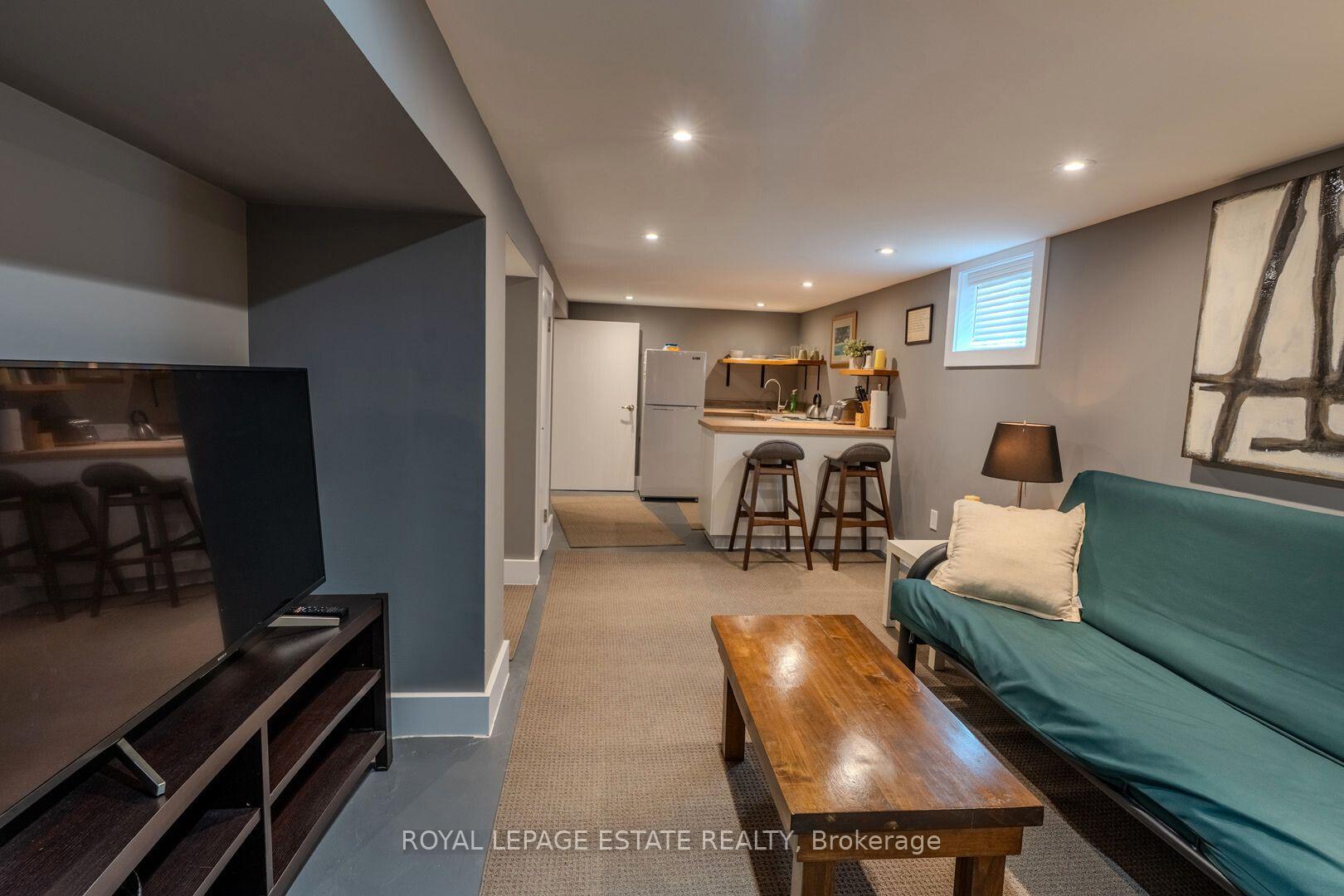 Photo 18 of 210 Westview Boulevard, Toronto, O'Connor-Parkview — HOMEH