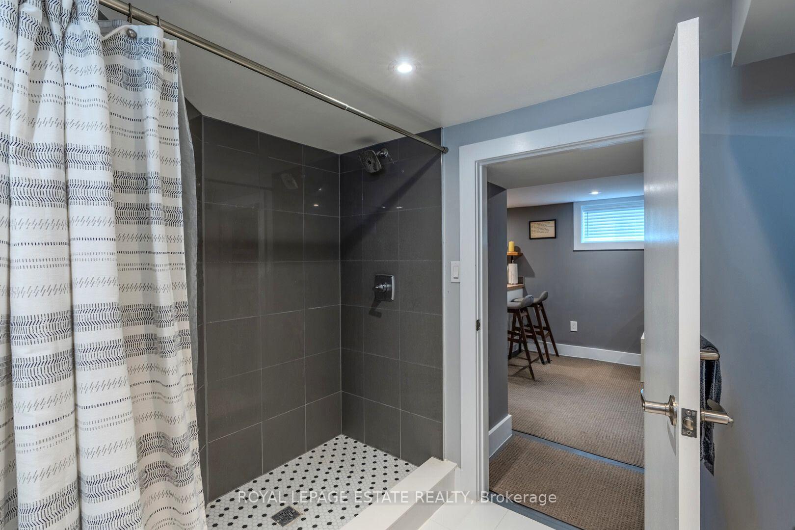 Photo 19 of 210 Westview Boulevard, Toronto, O'Connor-Parkview — HOMEH