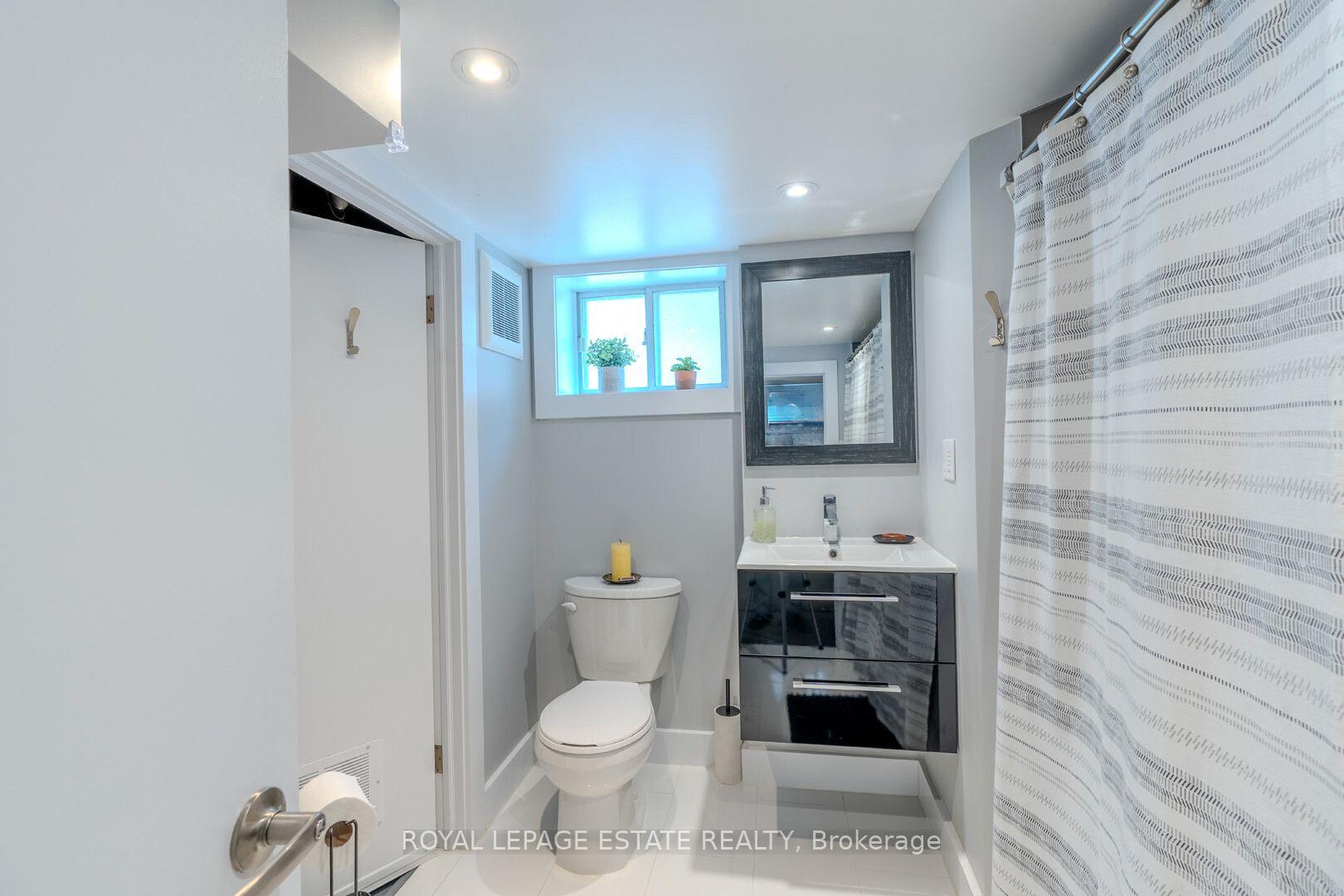 Photo 20 of 210 Westview Boulevard, Toronto, O'Connor-Parkview — HOMEH