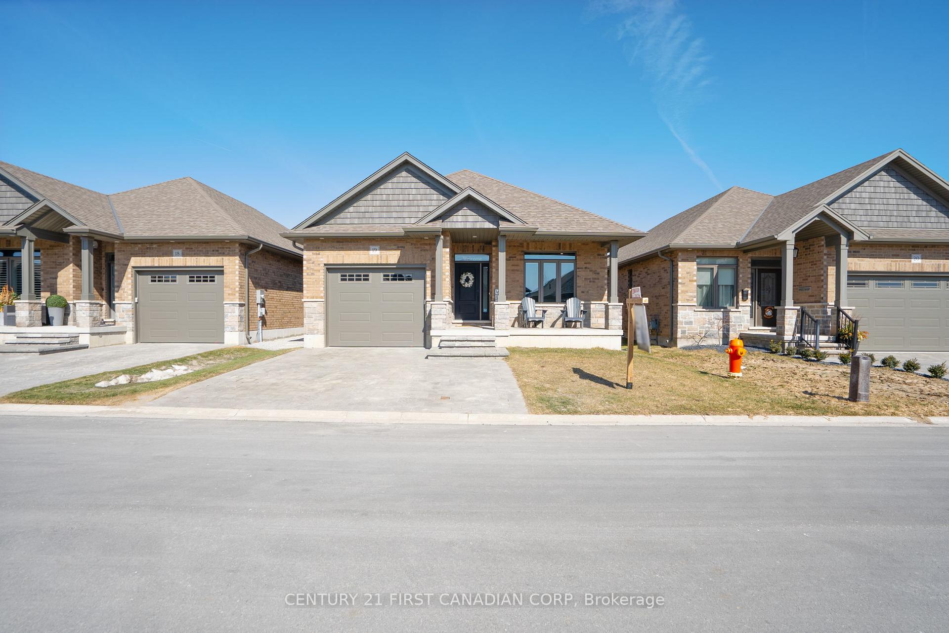 Front of Unit 19, 159 Collins Way