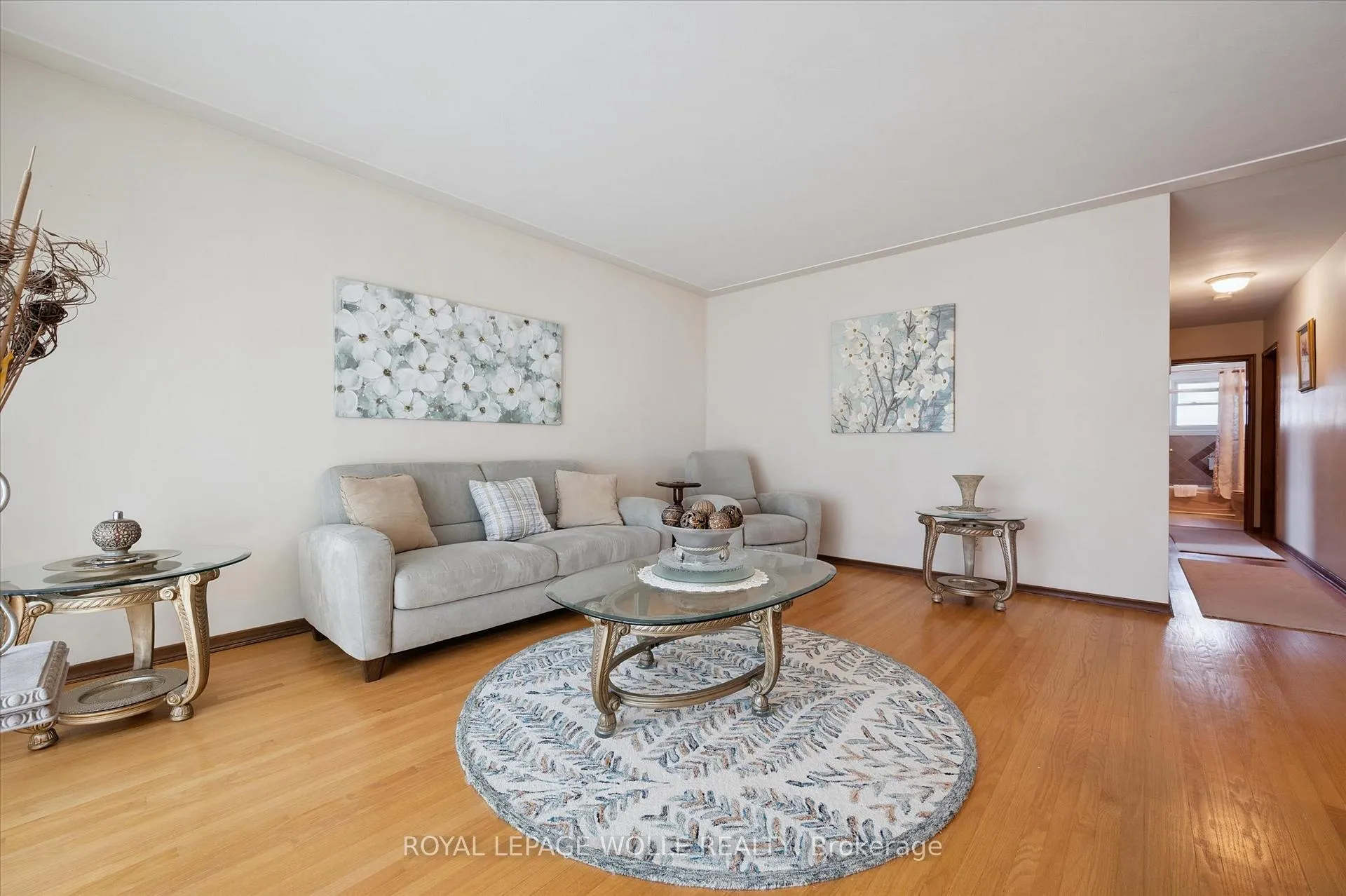 Photo 9 of 136 Fairway Road N, Kitchener — HOMEH
