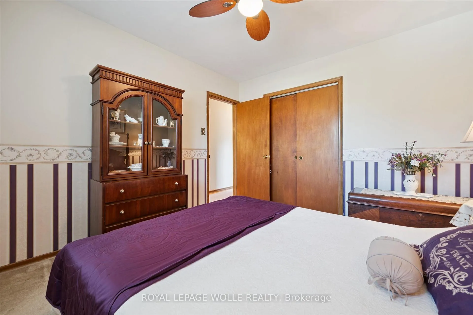 Photo 14 of 136 Fairway Road N, Kitchener — HOMEH