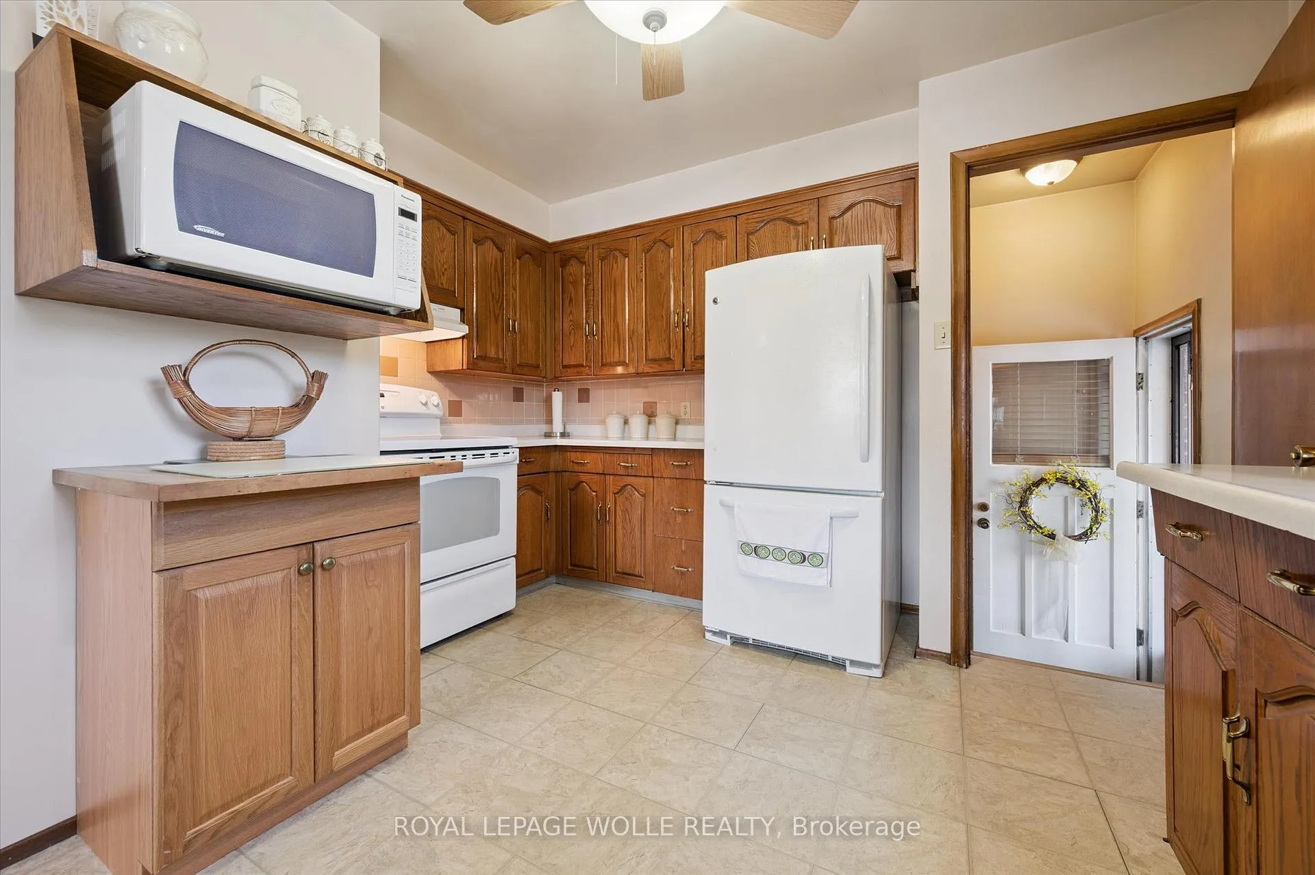 Photo 20 of 136 Fairway Road N, Kitchener — HOMEH