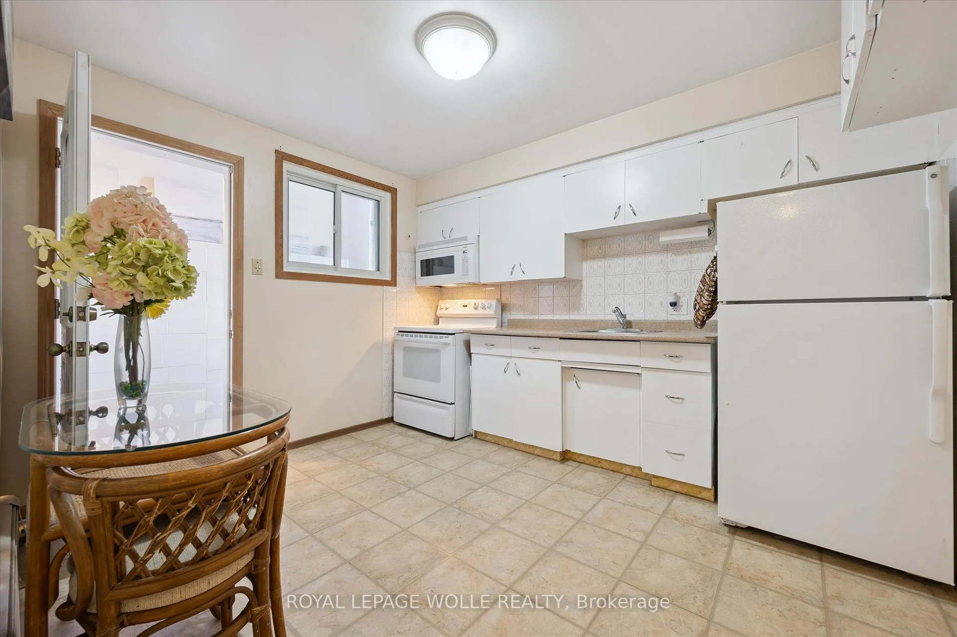 Photo 26 of 136 Fairway Road N, Kitchener — HOMEH