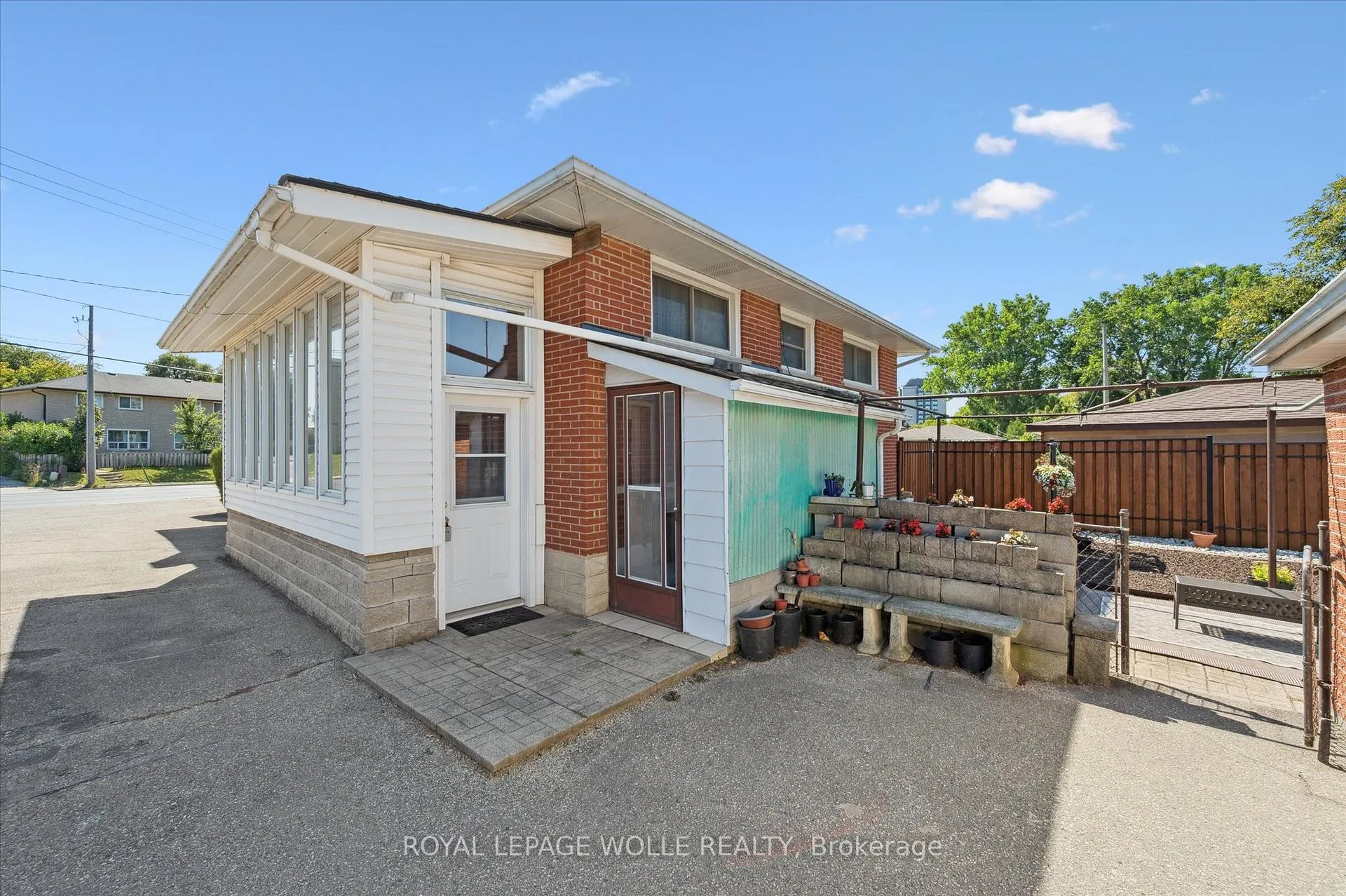 Photo 37 of 136 Fairway Road N, Kitchener — HOMEH