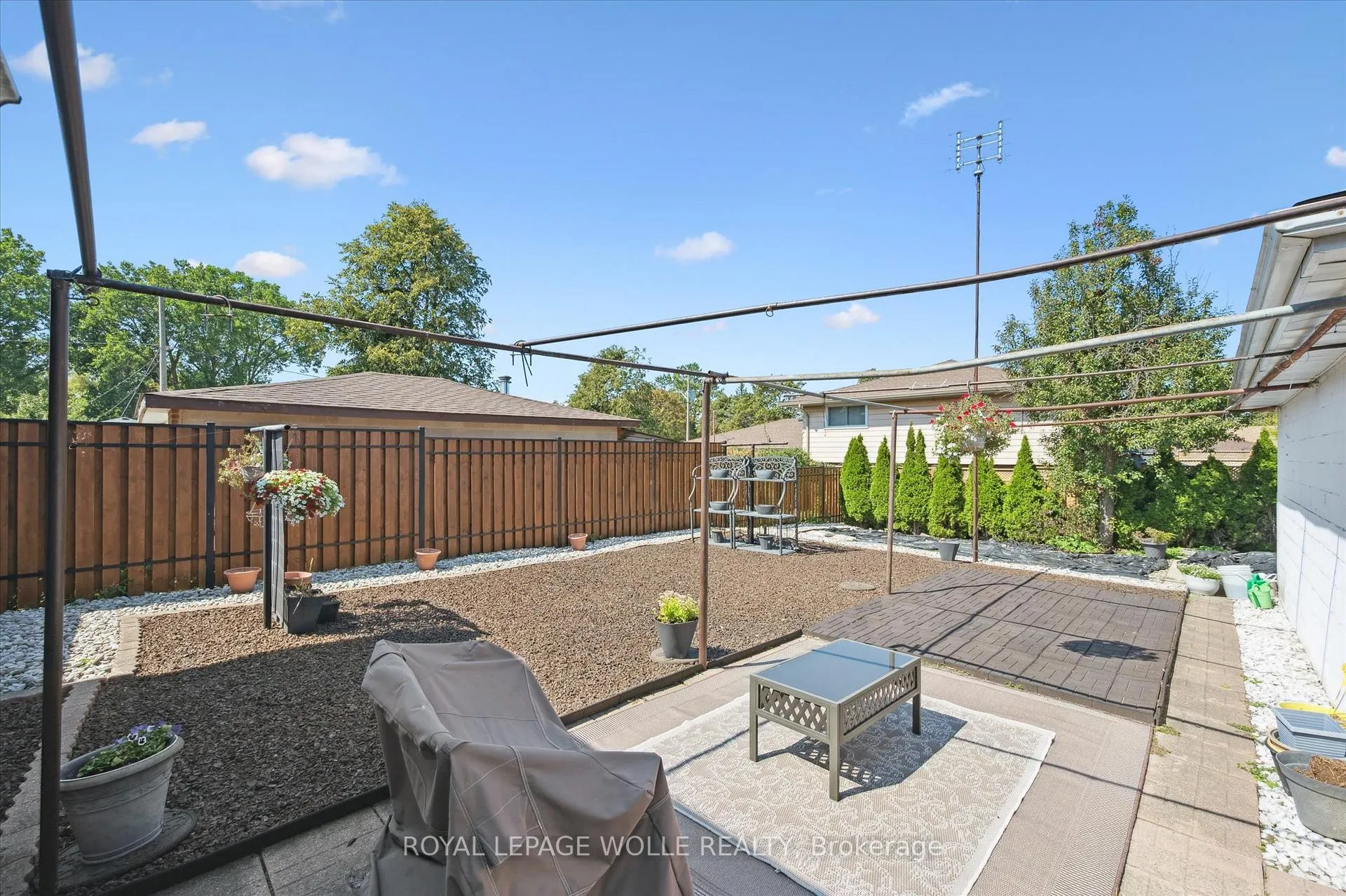 Photo 38 of 136 Fairway Road N, Kitchener — HOMEH