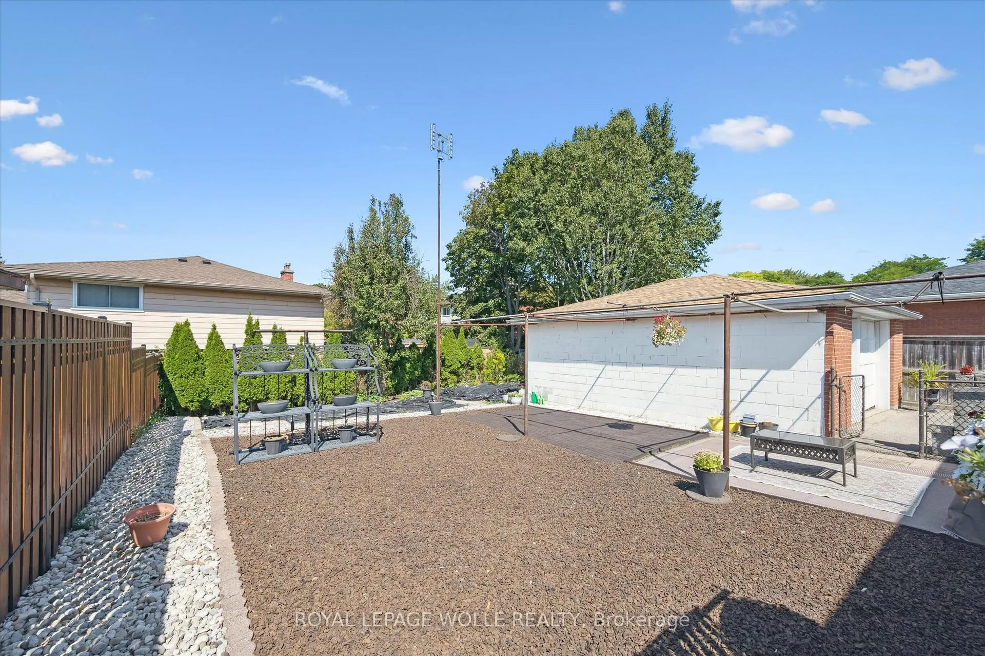 Photo 39 of 136 Fairway Road N, Kitchener — HOMEH