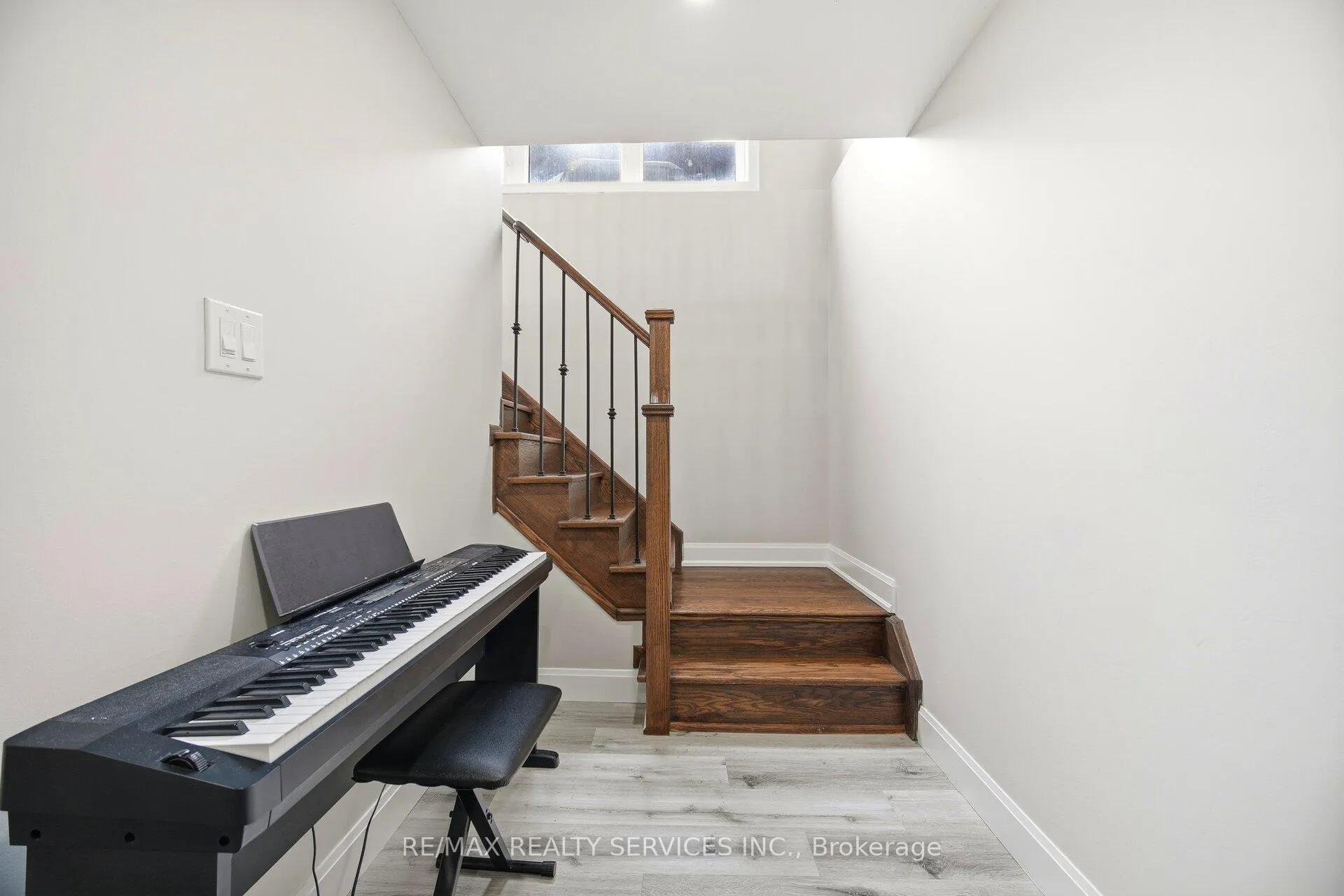 Photo 32 of 40 Abigail Crescent, Caledon, Rural Caledon — HOMEH