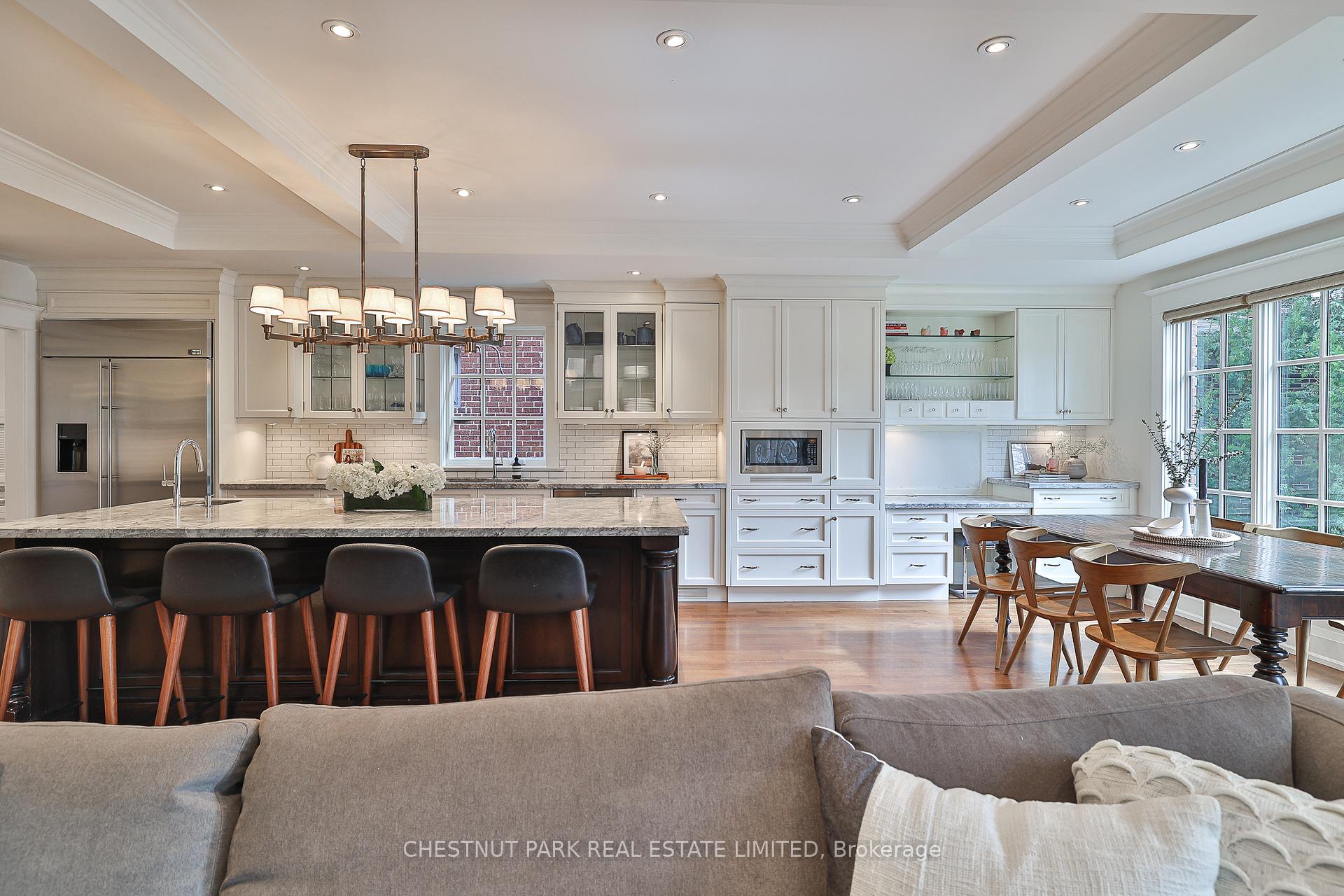 Photo 6 of 8 St Leonard's Crescent, Toronto, Lawrence Park South — HOMEH