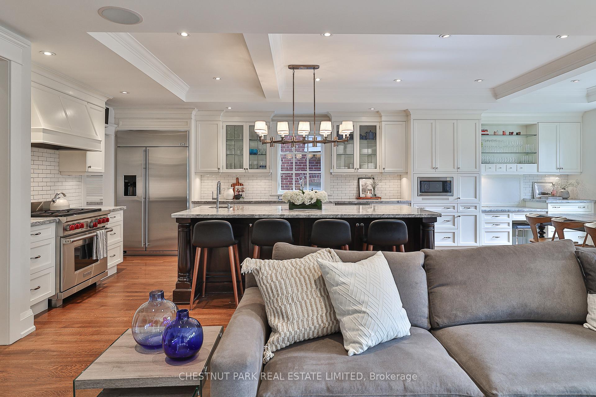 Photo 7 of 8 St Leonard's Crescent, Toronto, Lawrence Park South — HOMEH