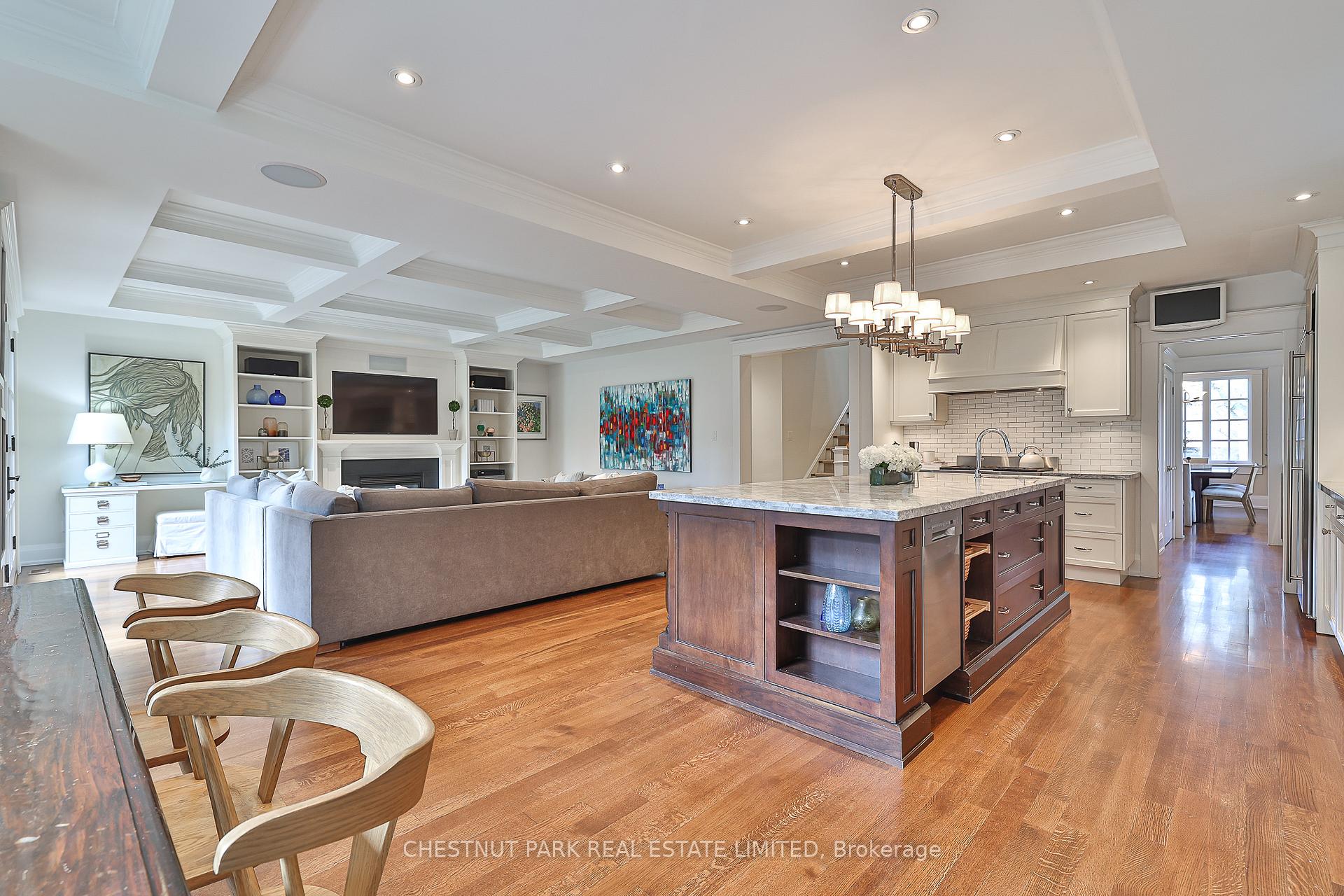 Photo 9 of 8 St Leonard's Crescent, Toronto, Lawrence Park South — HOMEH