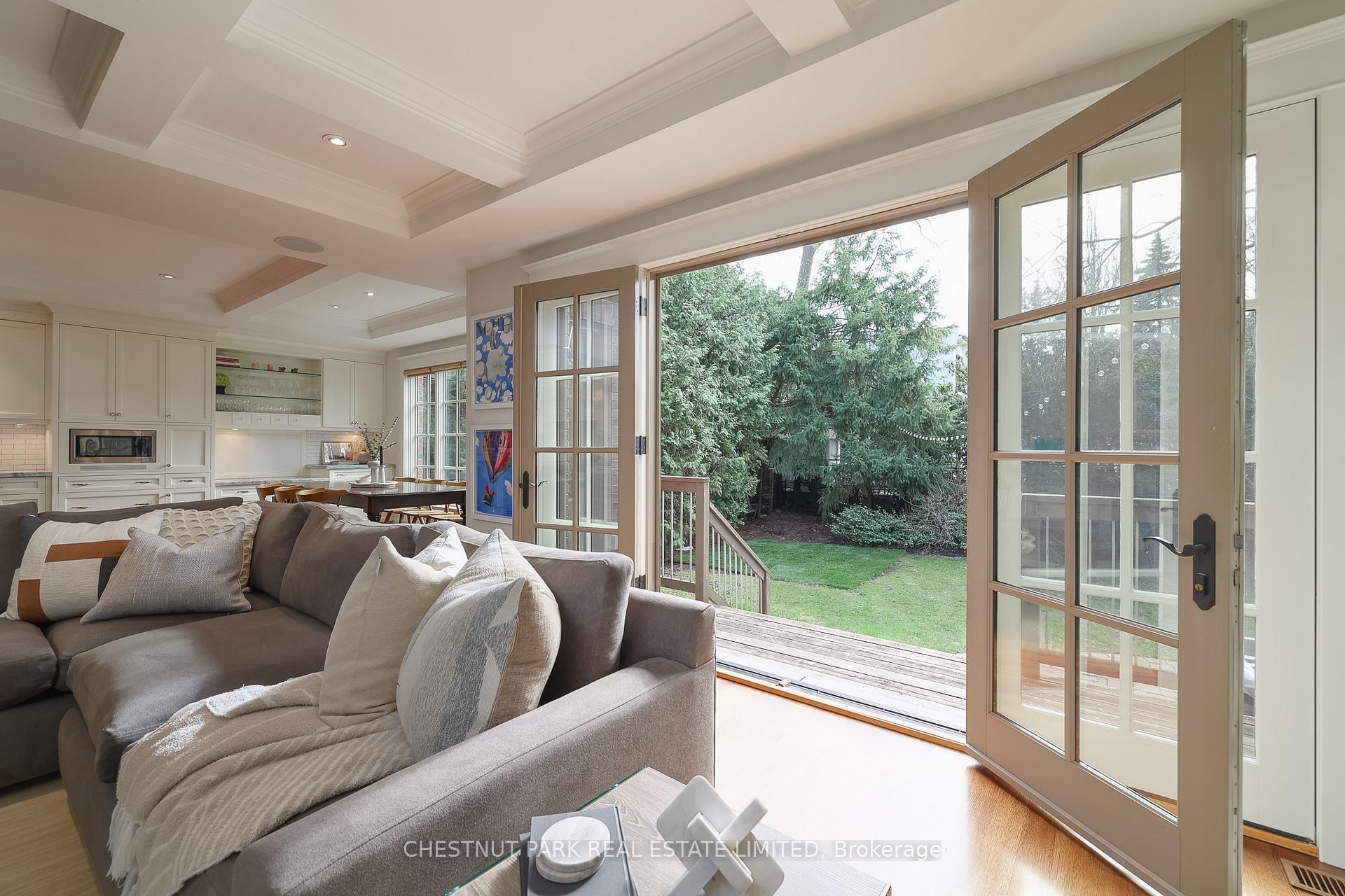 Photo 13 of 8 St Leonard's Crescent, Toronto, Lawrence Park South — HOMEH