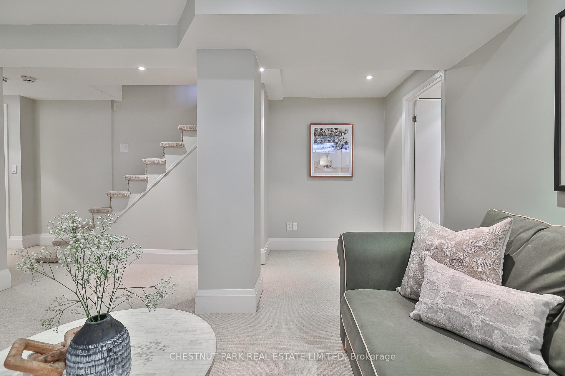 Photo 43 of 8 St Leonard's Crescent, Toronto, Lawrence Park South — HOMEH
