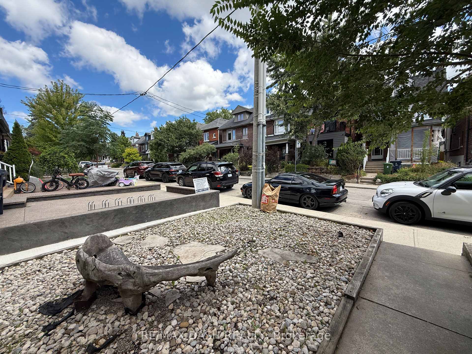 Photo 2 of Unit MAIN, 8 Beatrice Street, Toronto, Trinity-Bellwoods — HOMEH