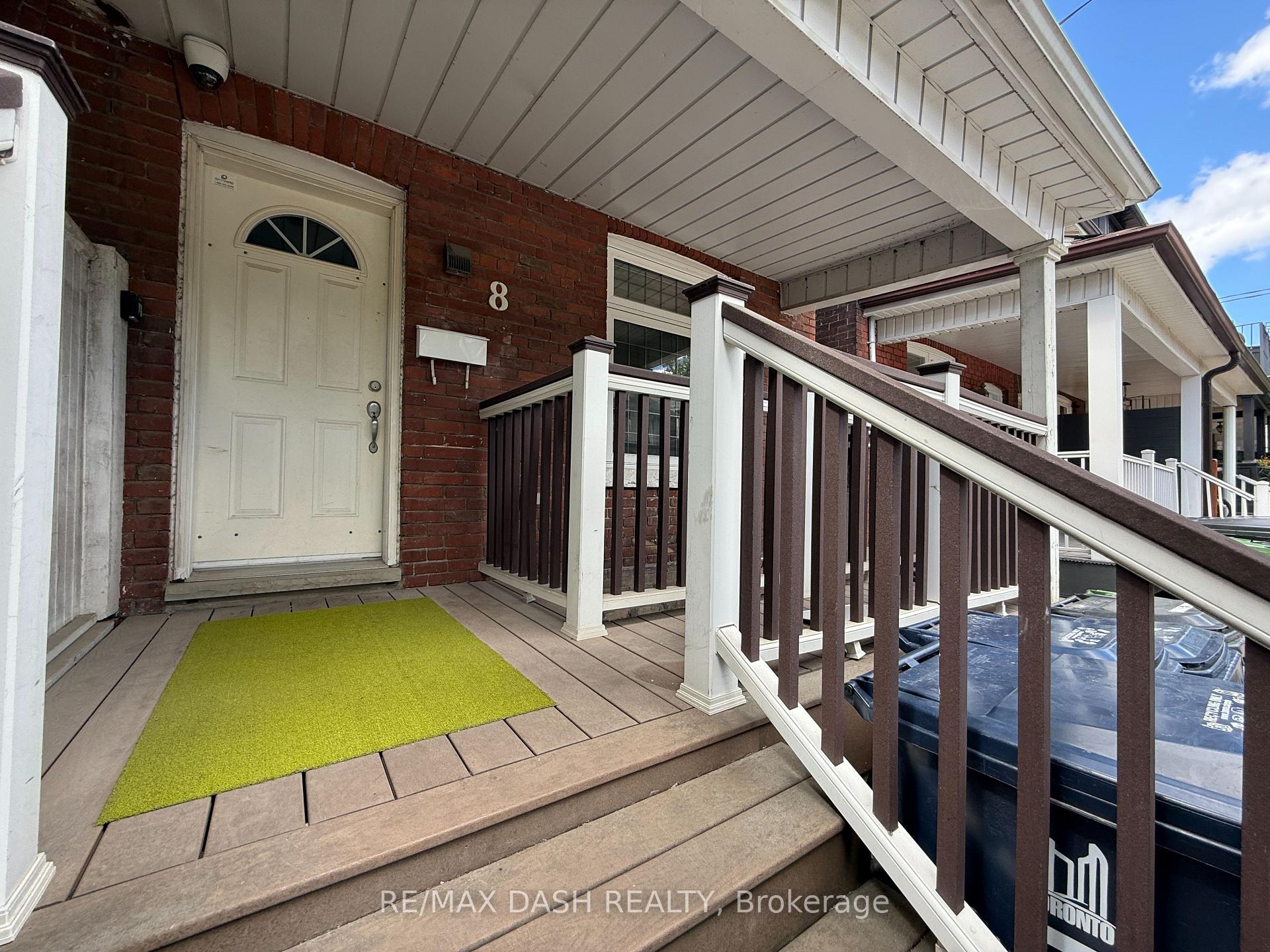 Photo 3 of Unit MAIN, 8 Beatrice Street, Toronto, Trinity-Bellwoods — HOMEH