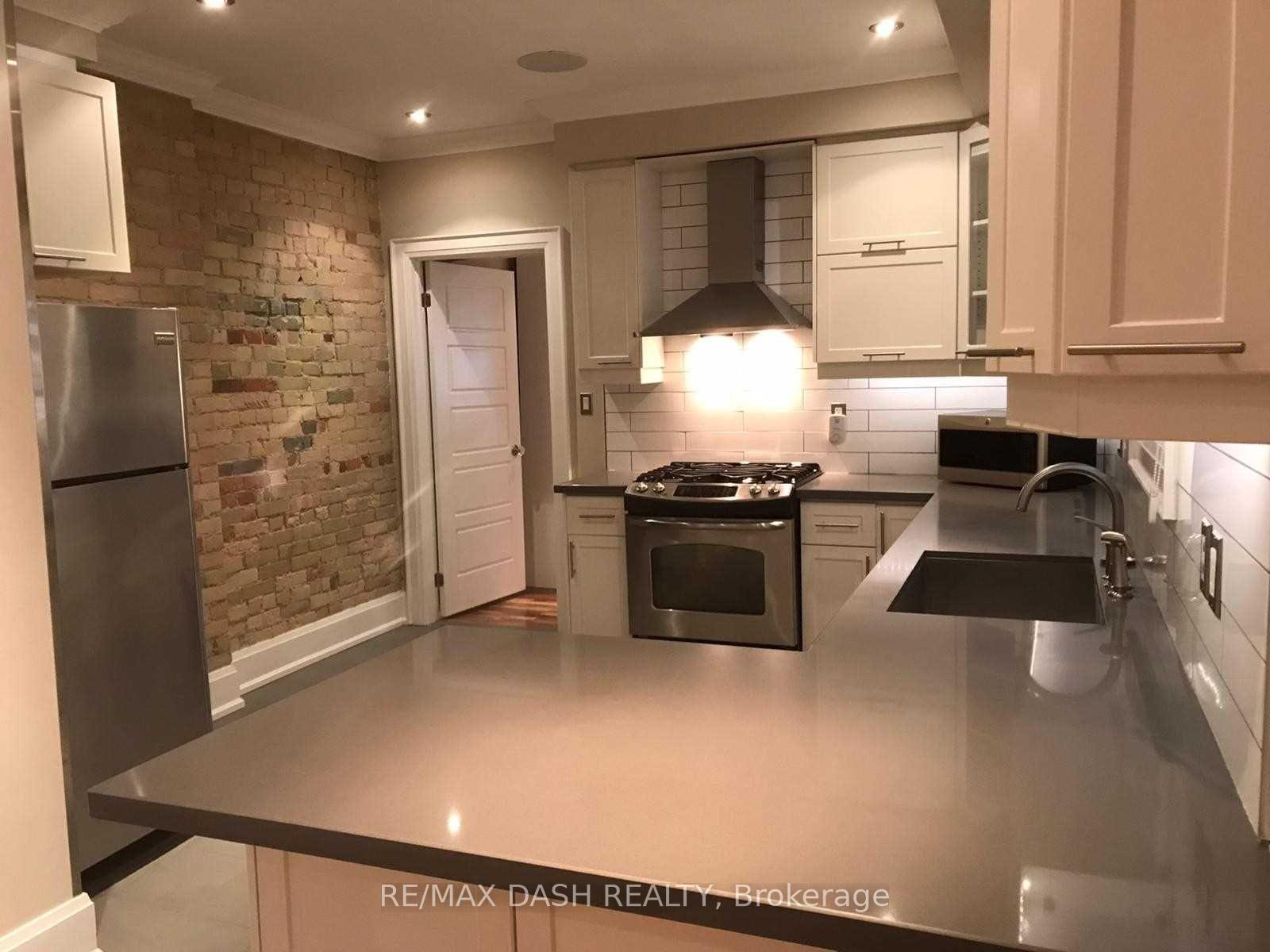 Photo 4 of Unit MAIN, 8 Beatrice Street, Toronto, Trinity-Bellwoods — HOMEH