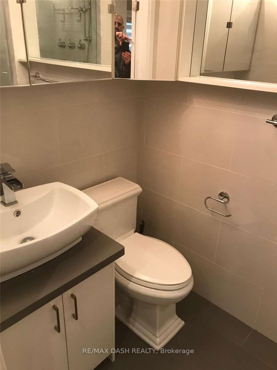Photo 6 of Unit MAIN, 8 Beatrice Street, Toronto, Trinity-Bellwoods — HOMEH