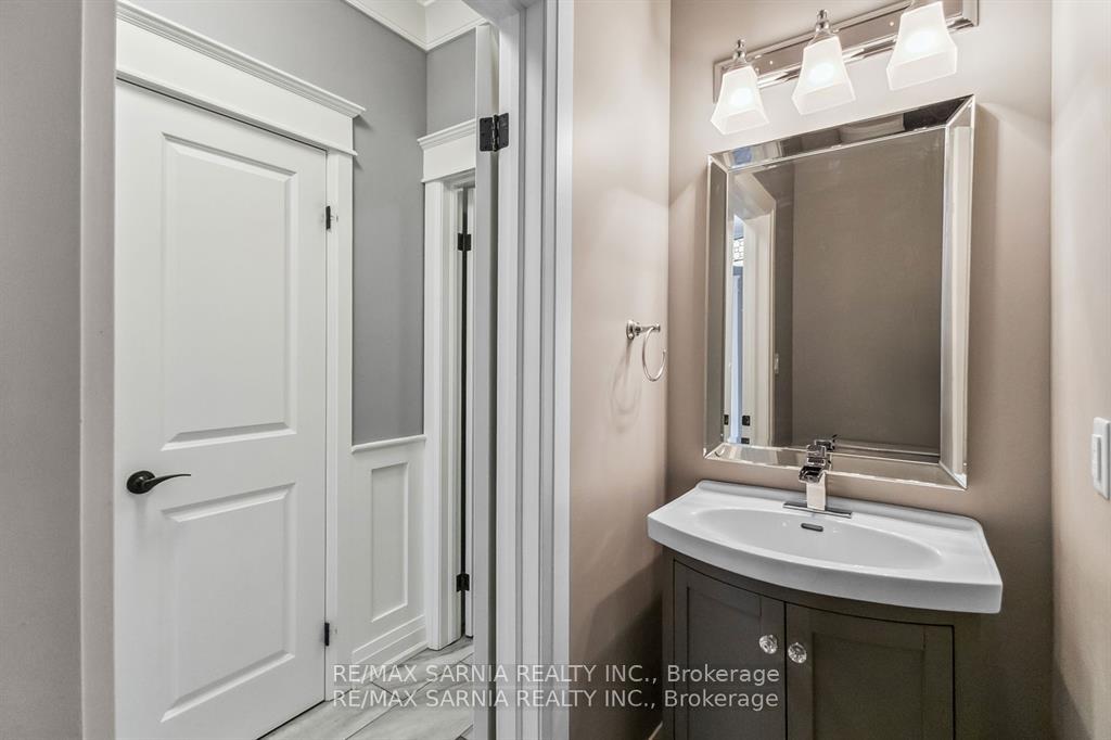 Photo 6 of 428 Darcy Drive, Strathroy-Caradoc, NE — HOMEH