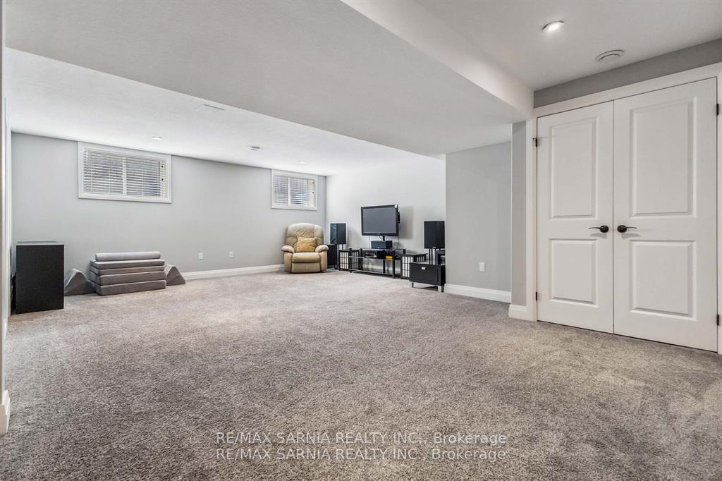 Photo 18 of 428 Darcy Drive, Strathroy-Caradoc, NE — HOMEH