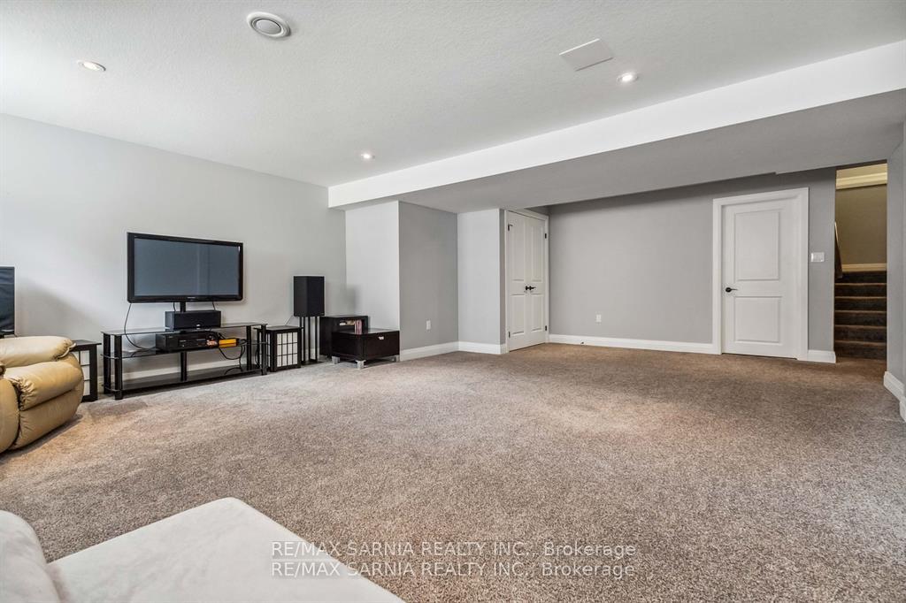 Photo 19 of 428 Darcy Drive, Strathroy-Caradoc, NE — HOMEH