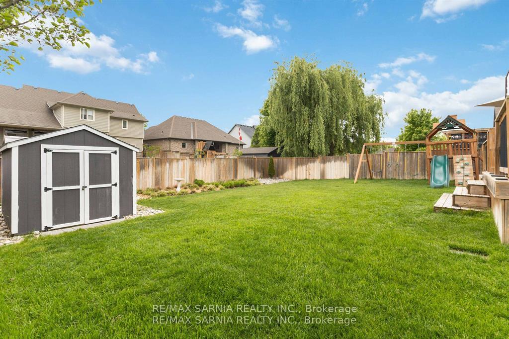 Photo 24 of 428 Darcy Drive, Strathroy-Caradoc, NE — HOMEH