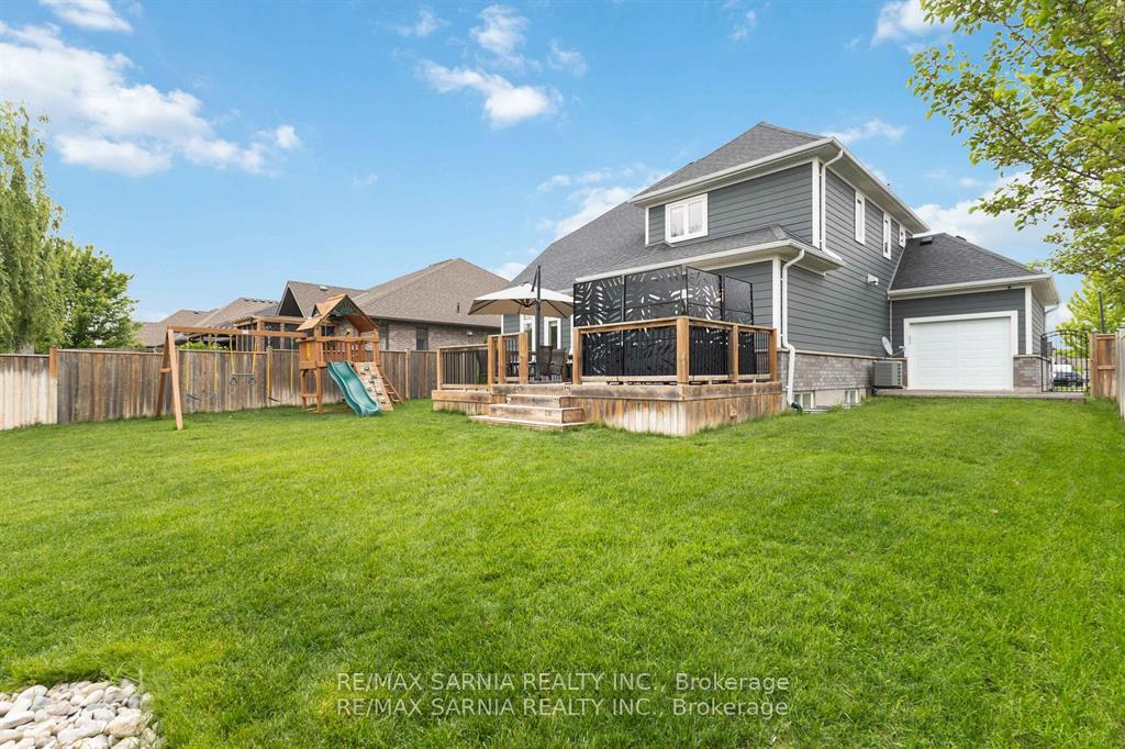 Photo 25 of 428 Darcy Drive, Strathroy-Caradoc, NE — HOMEH