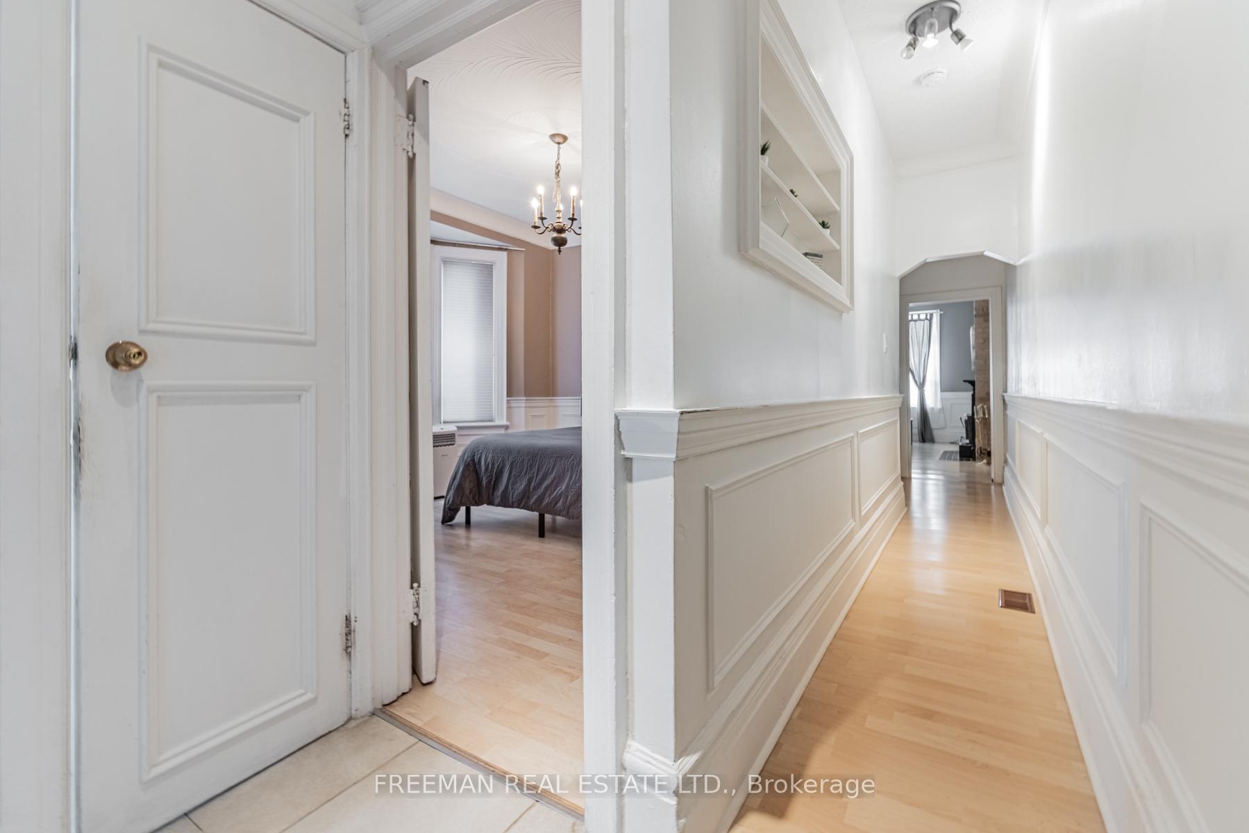 Photo 10 of 641 Bathurst Street, Toronto, University — HOMEH