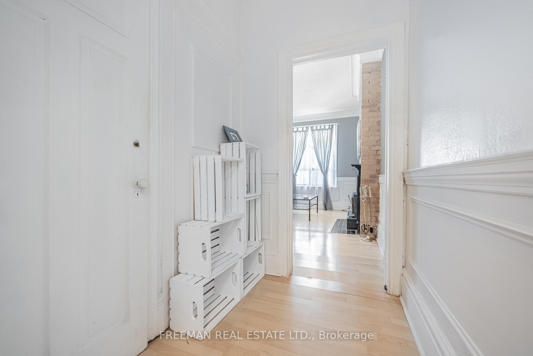 Photo 11 of 641 Bathurst Street, Toronto, University — HOMEH