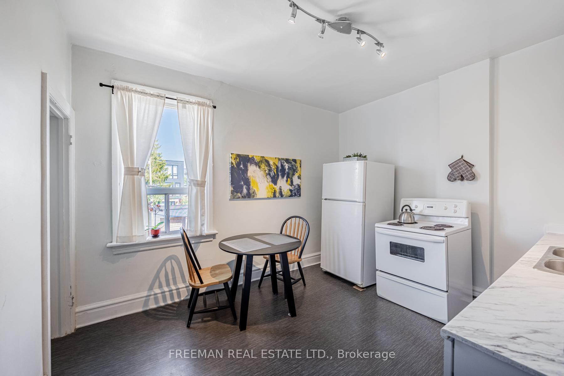 Photo 19 of 641 Bathurst Street, Toronto, University — HOMEH