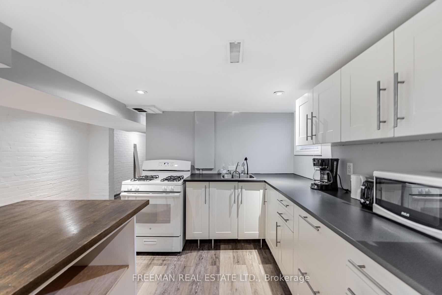 Photo 24 of 641 Bathurst Street, Toronto, University — HOMEH