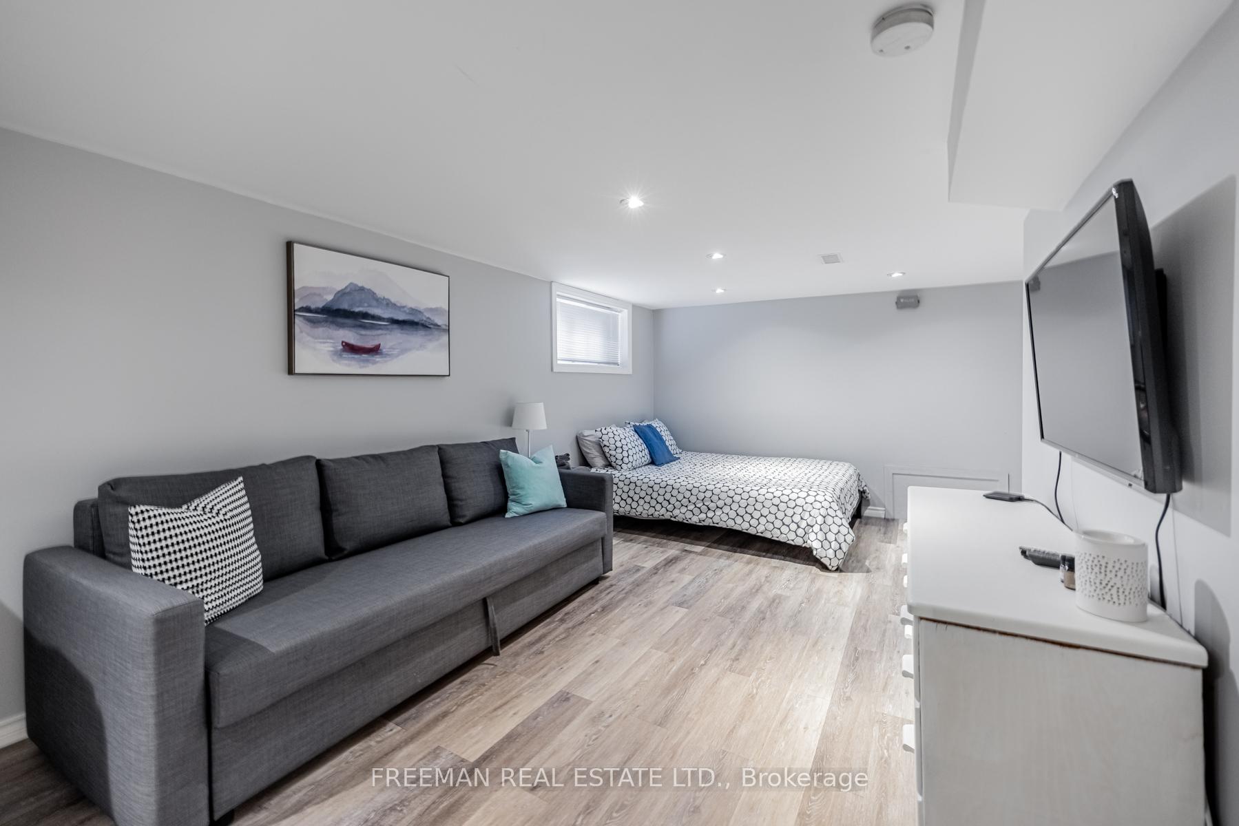 Photo 28 of 641 Bathurst Street, Toronto, University — HOMEH