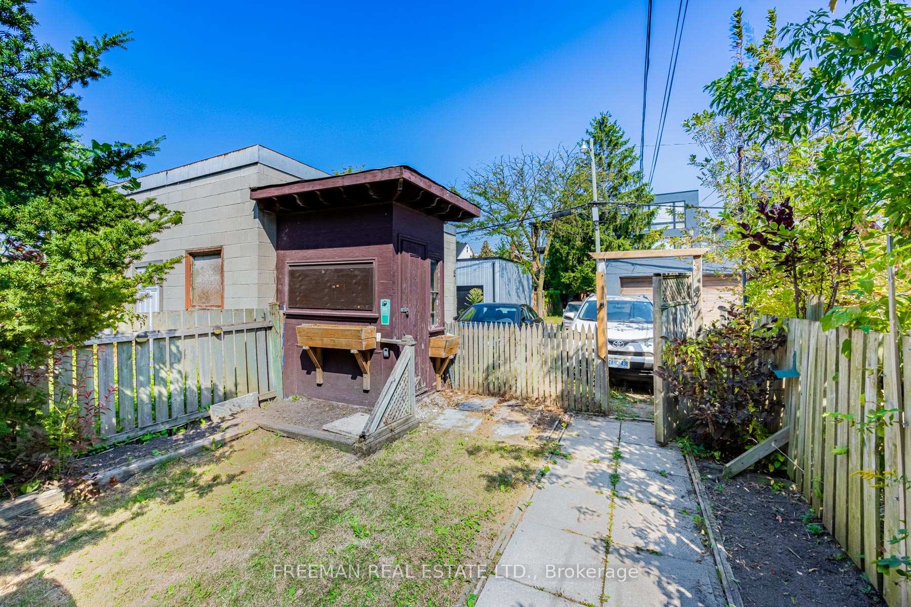 Photo 31 of 641 Bathurst Street, Toronto, University — HOMEH