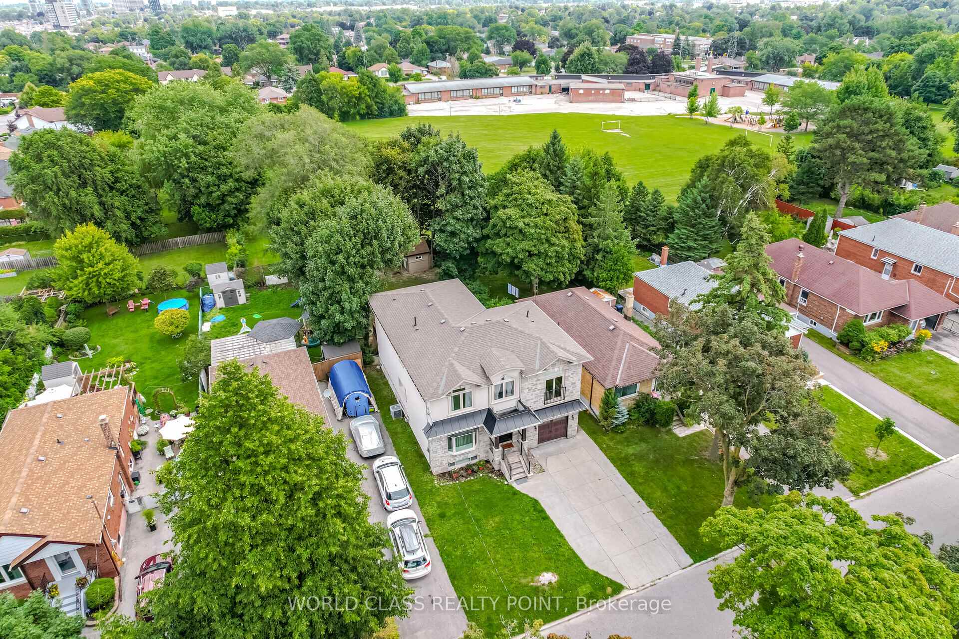 Photo 1 of 41 Howarth Avenue, Scarborough, Wexford-Maryvale — HOMEH