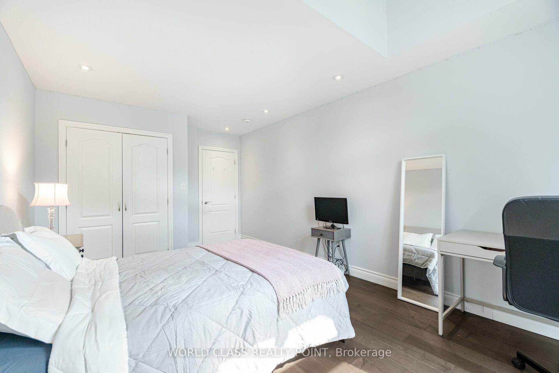 Photo 30 of 41 Howarth Avenue, Scarborough, Wexford-Maryvale — HOMEH